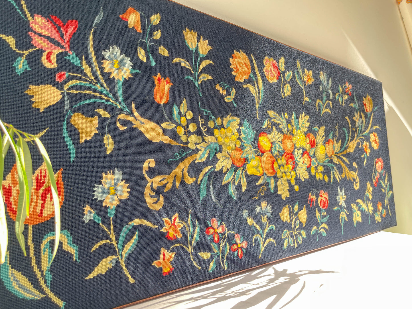Grande tapisserie canevas vintage motif fleuri 1970
