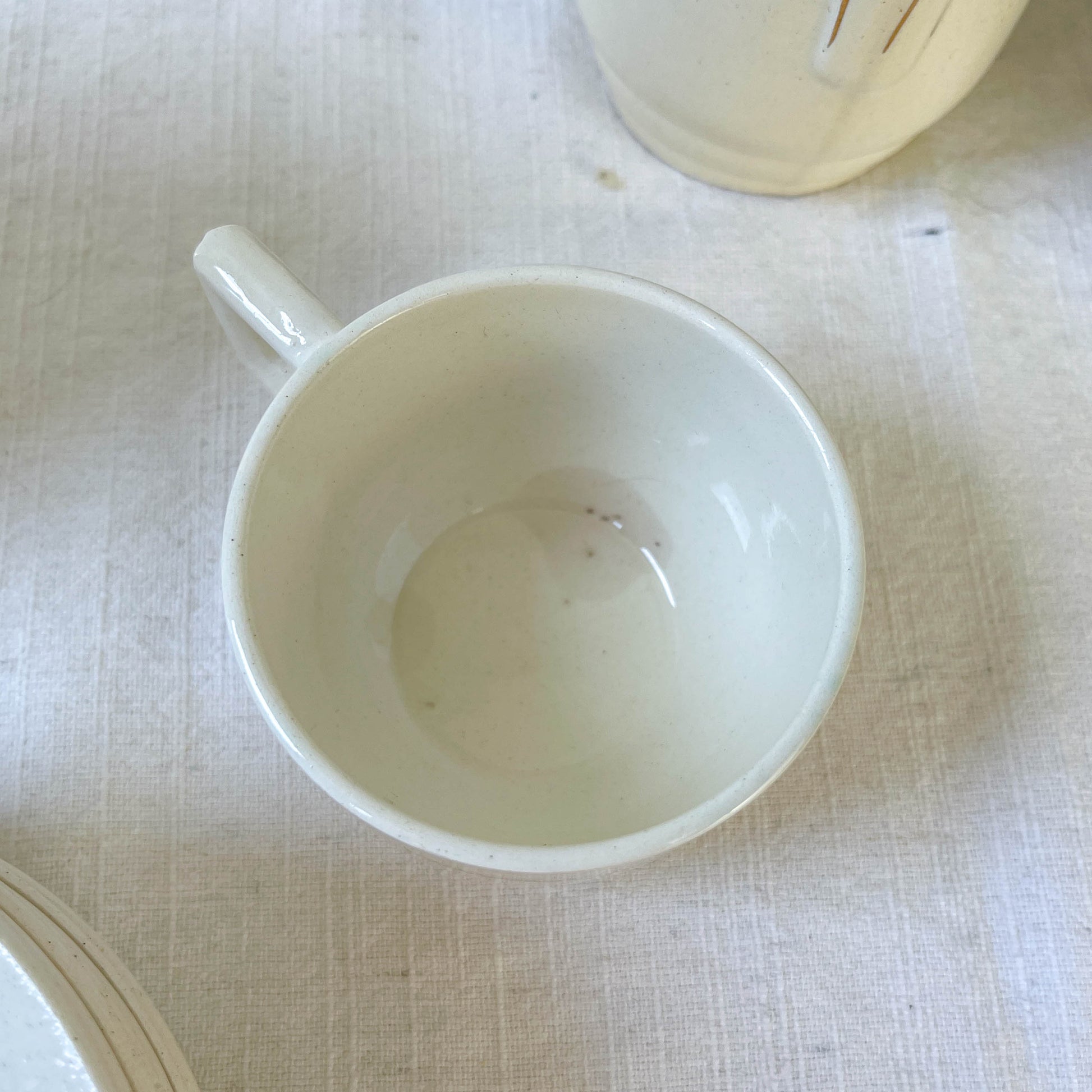 Service à café St Amand 10 personnes – Porcelaine vintage blanche et dorée