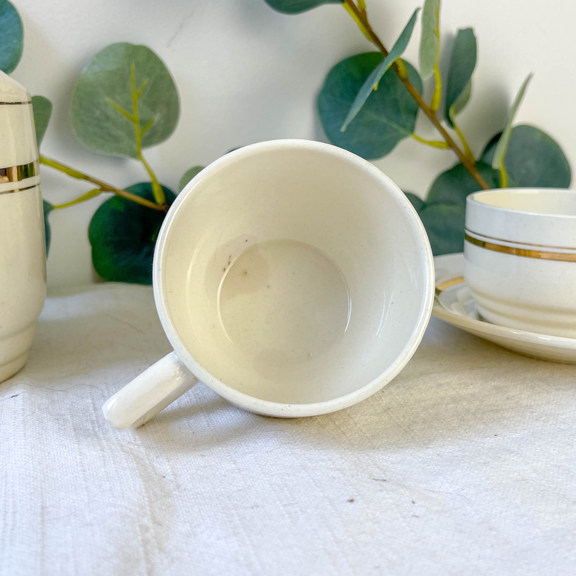 Service à café St Amand 10 personnes – Porcelaine vintage blanche et dorée