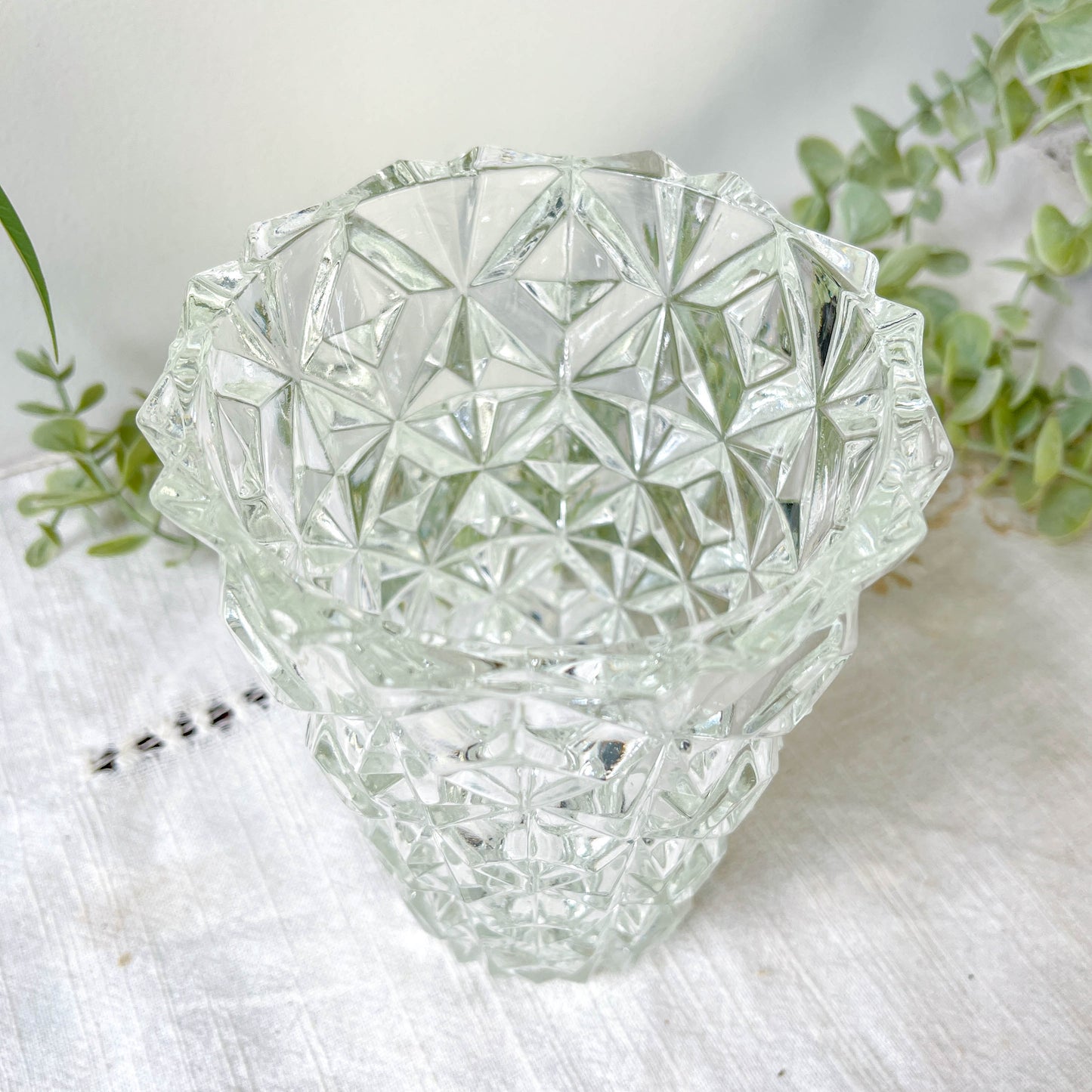 Petit Vase vintage en verre motif géométrique