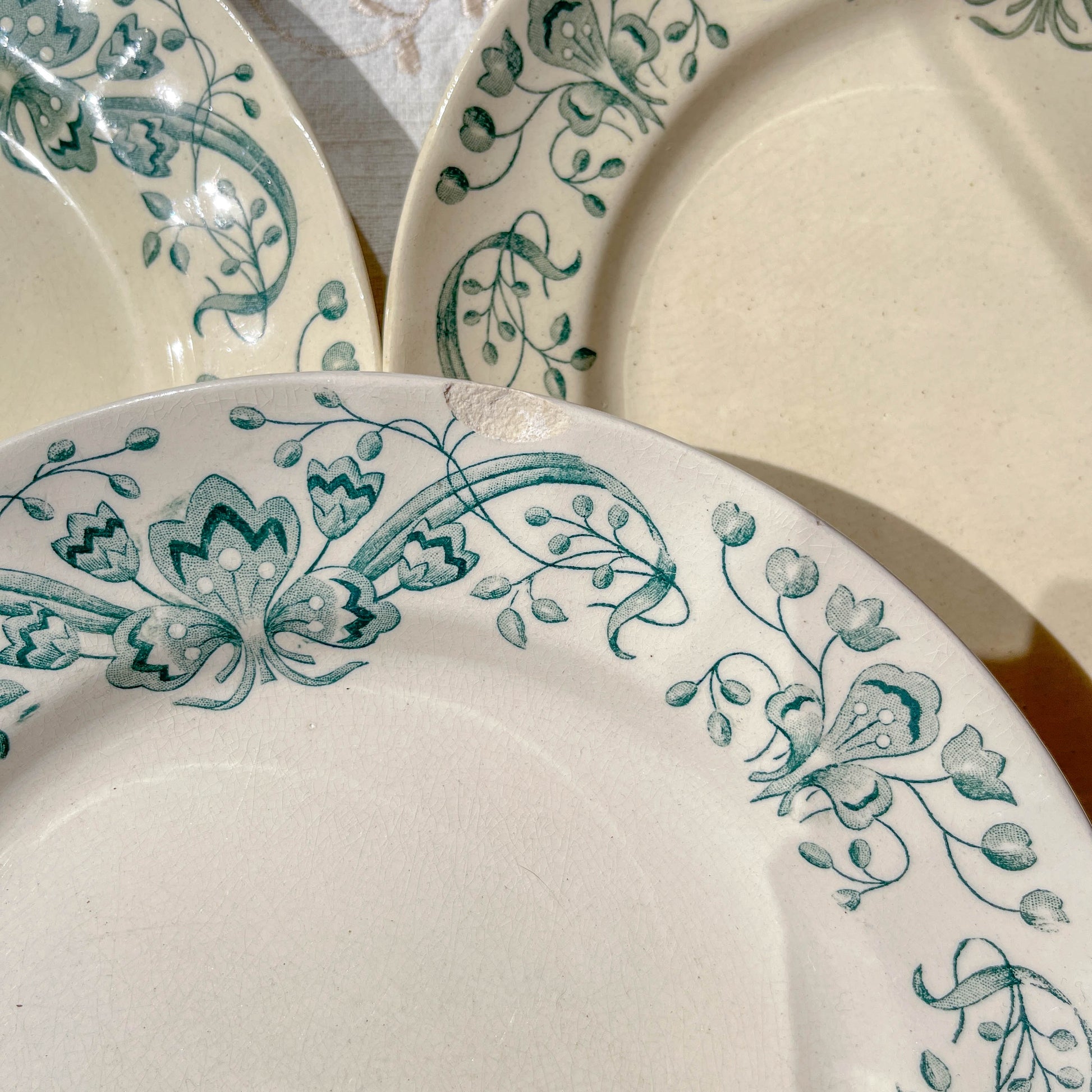 Lot de 8 Assiettes Plates Anciennes Terre de Fer "Figuig" – Longchamp XIXe