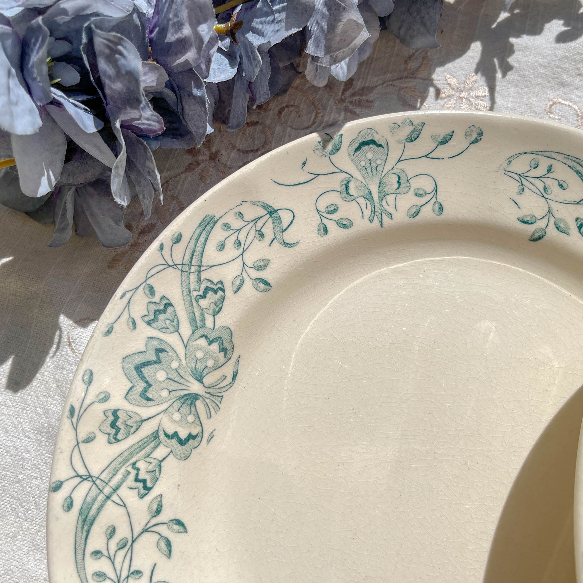 Lot de 6 Assiettes Plates Anciennes Terre de Fer "Figuig" – Longchamp XIXe