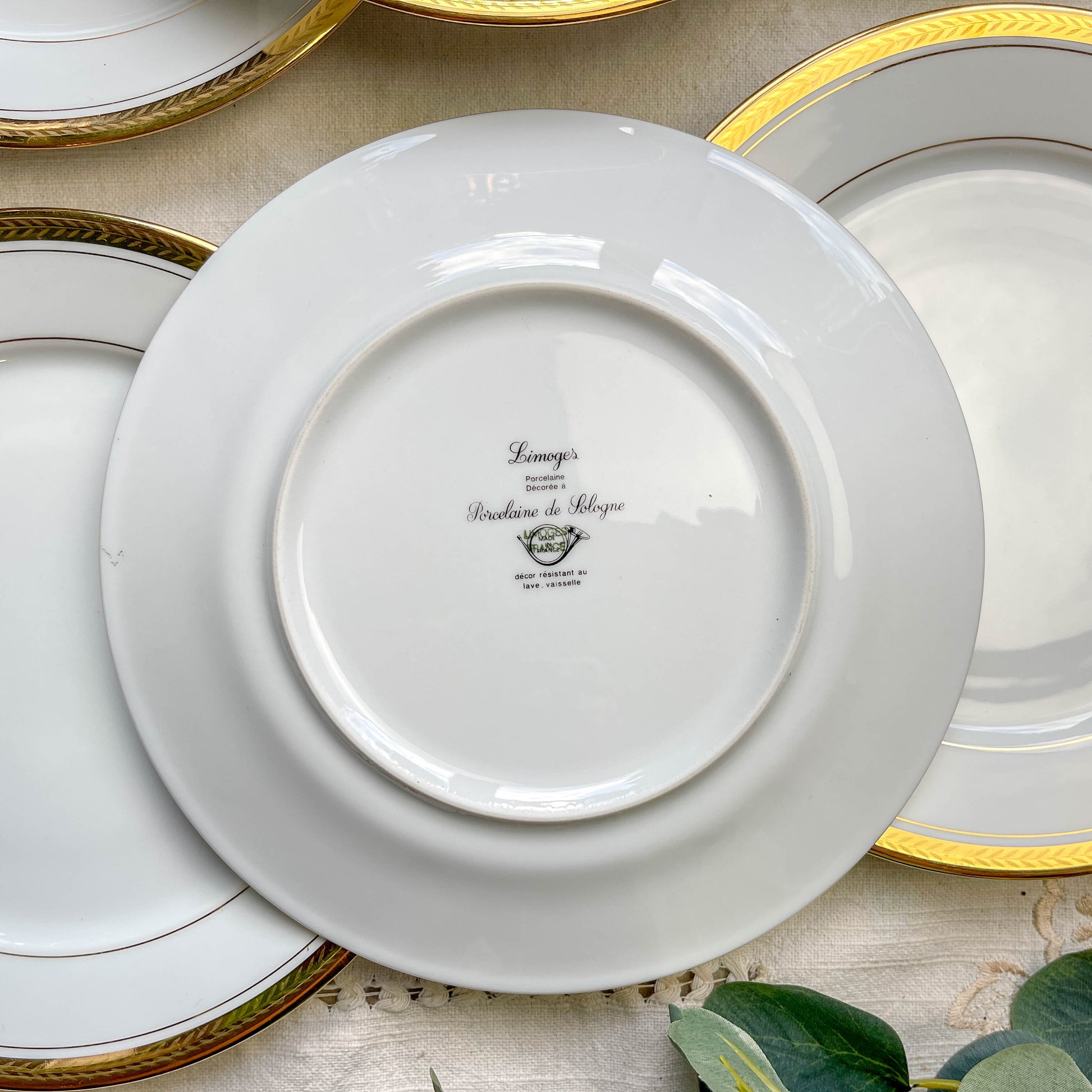 6 Petites assiettes vintage en porcelaine de Limoges blanche dorées