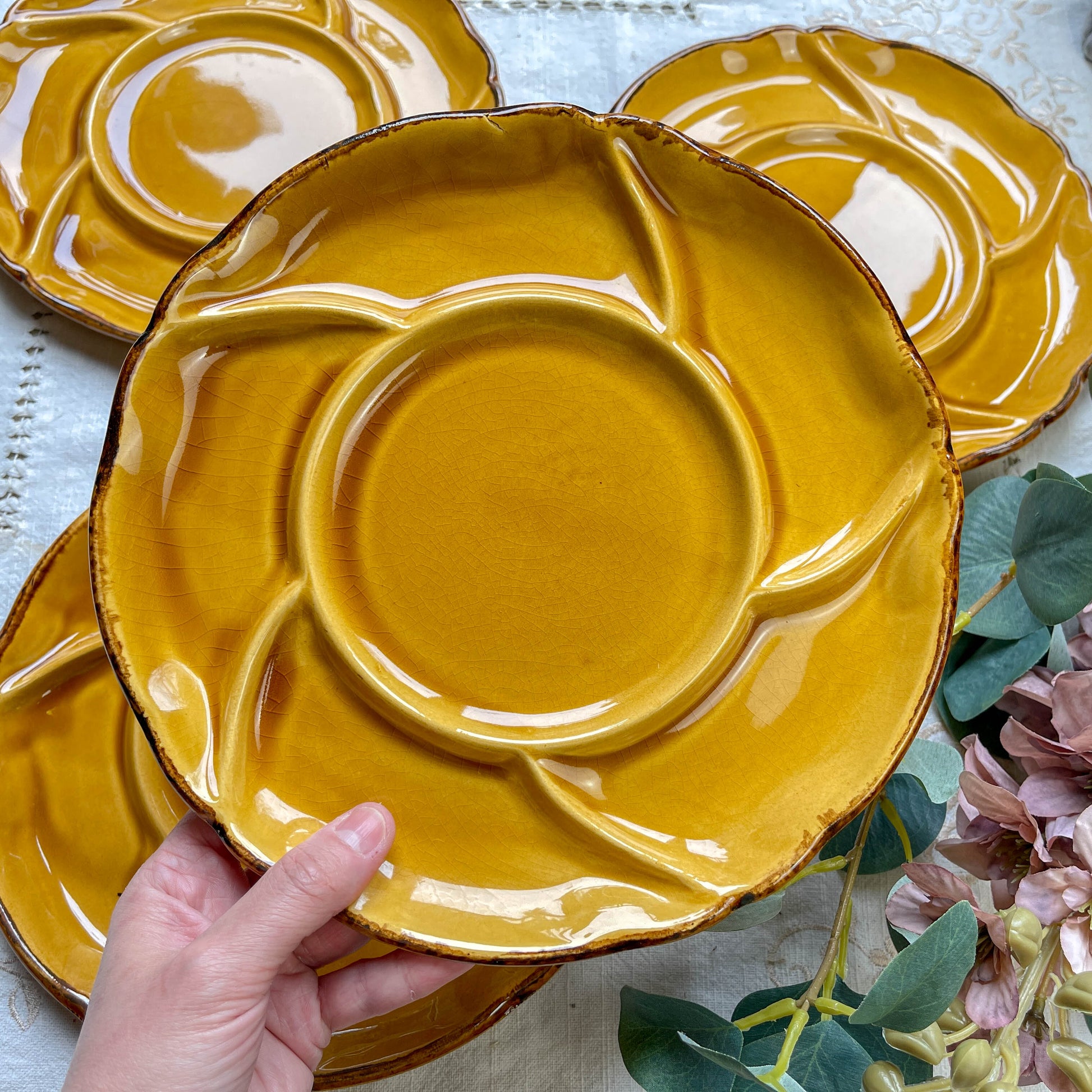 Assiettes à fondue vintage en céramique ADP France 1950, vaisselle compartimentée rétro, lot de 4