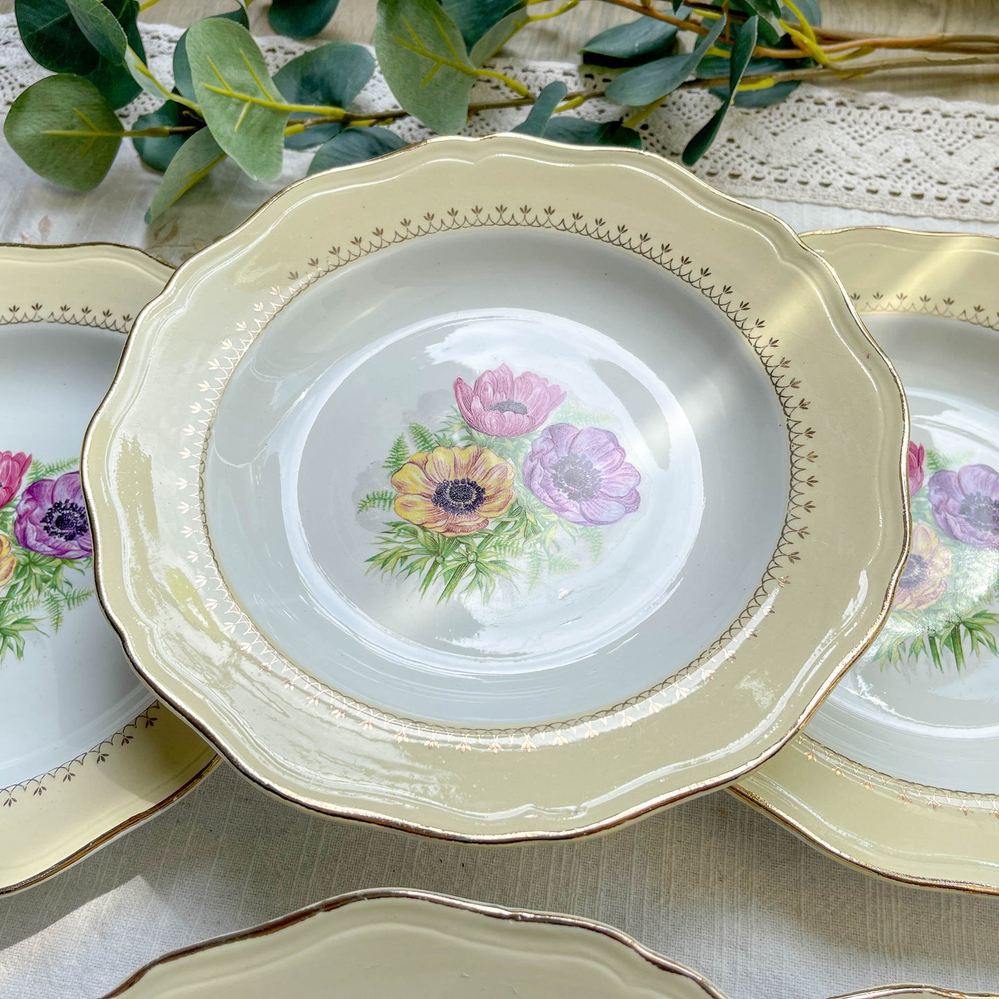 6 Assiettes creuses en porcelaine vintage motif fleuri blanche jaune doré L'Amandinoise "Coopélia" -Vaisselle vintage fleurie