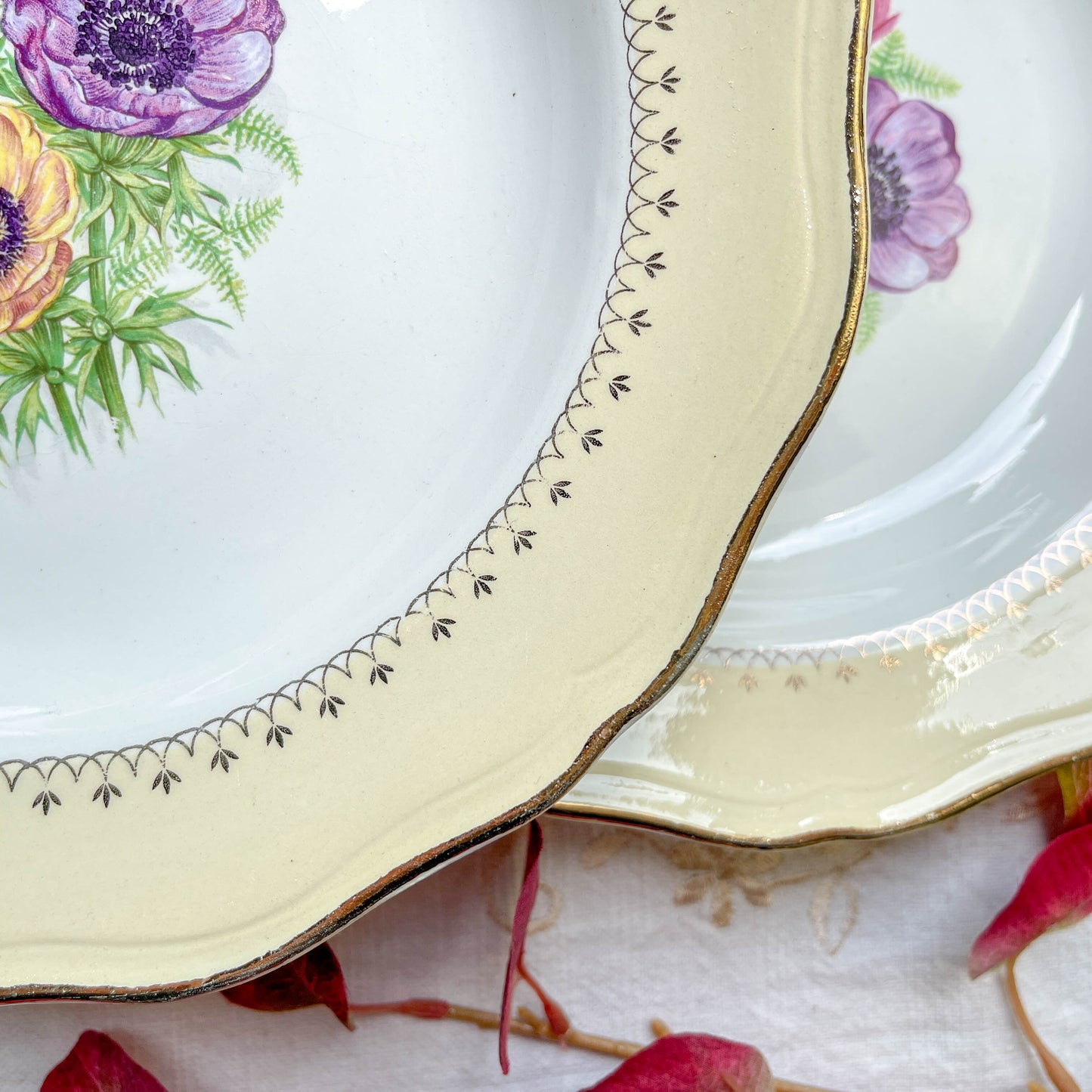 6 Assiettes creuses en porcelaine vintage motif fleuri blanche jaune doré L'Amandinoise "Coopélia" -Vaisselle vintage fleurie