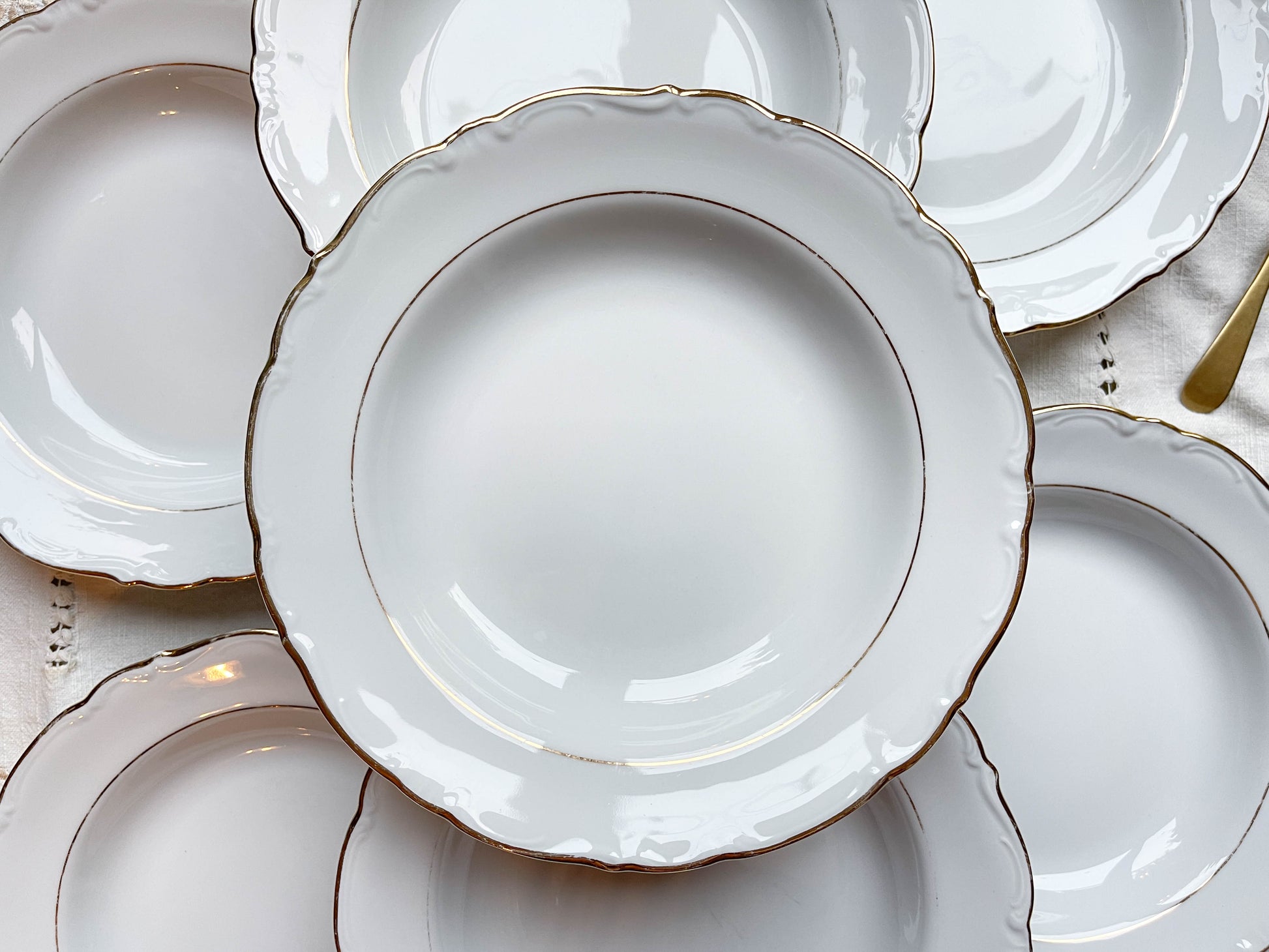 7 Assiettes creuses porcelaine blanche dorée Française Winterling BAVARIA