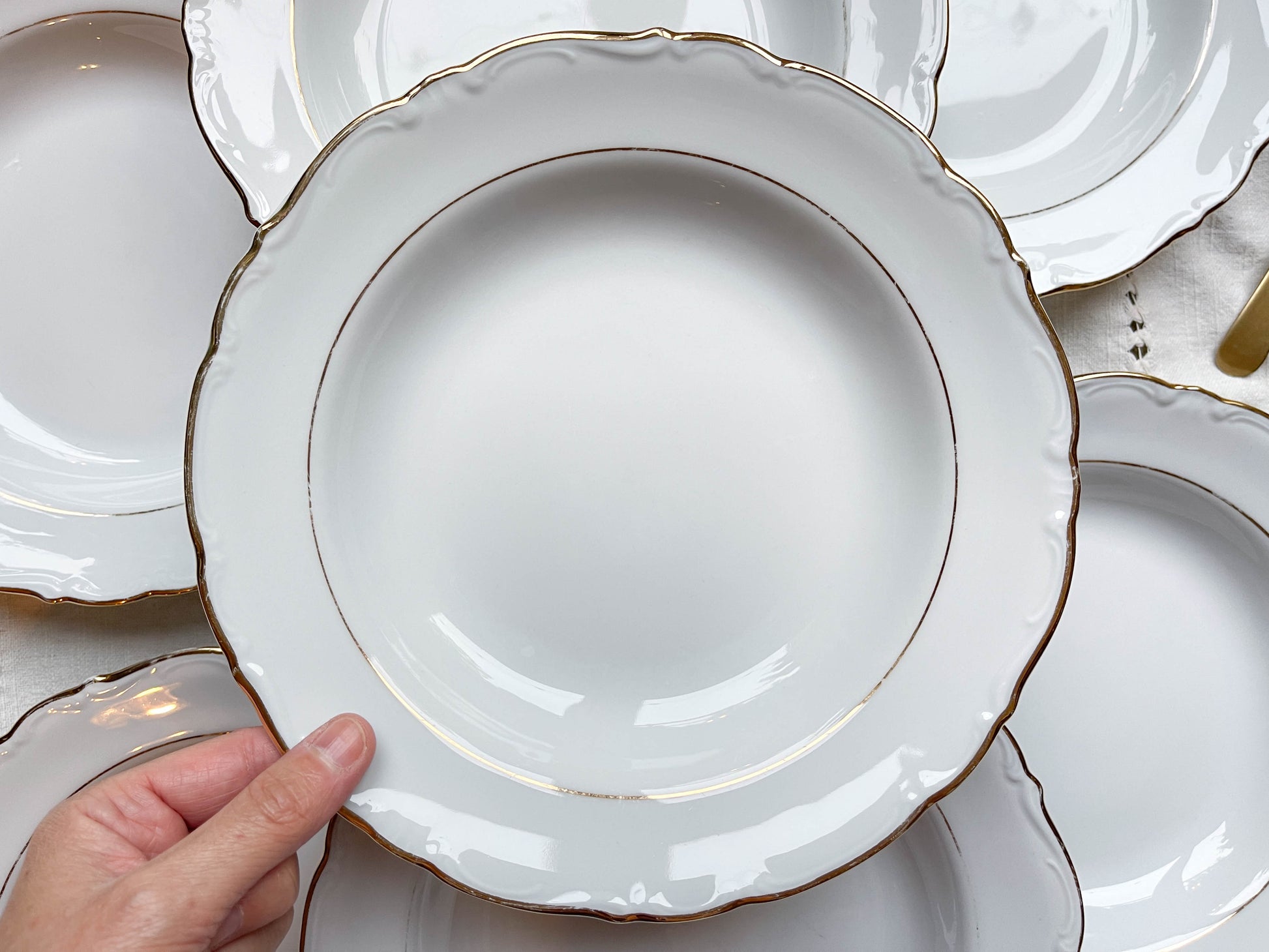7 Assiettes creuses porcelaine blanche dorée Française Winterling BAVARIA