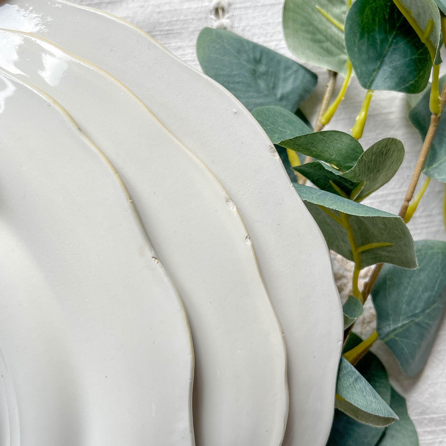 6 assiettes vintage en porcelaine française dépareillées – Jaune, vert, fleuri – Moulin des Loups - L'Amandinoise