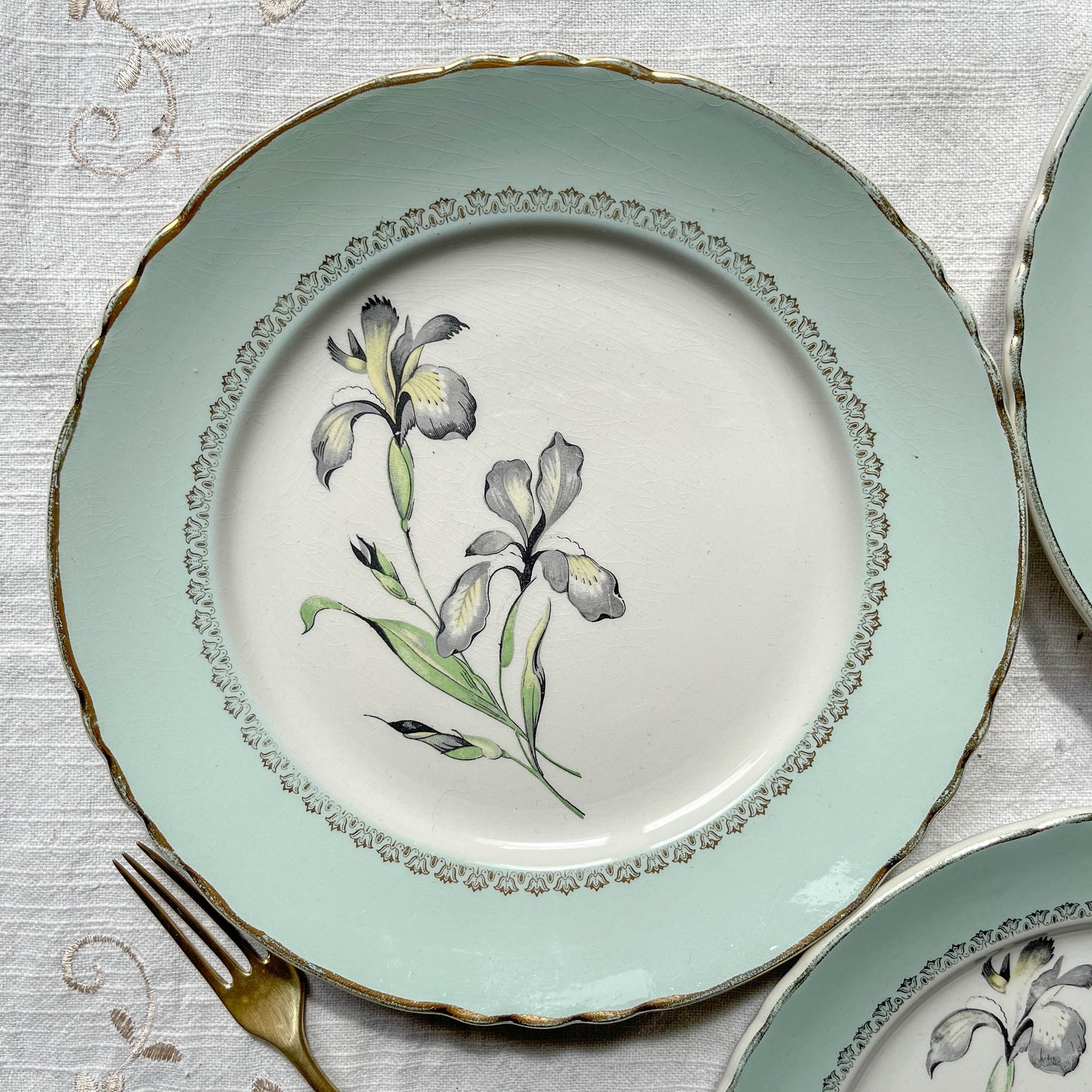 6 assiettes vintage en porcelaine française dépareillées – Jaune, vert, fleuri – Moulin des Loups - L'Amandinoise