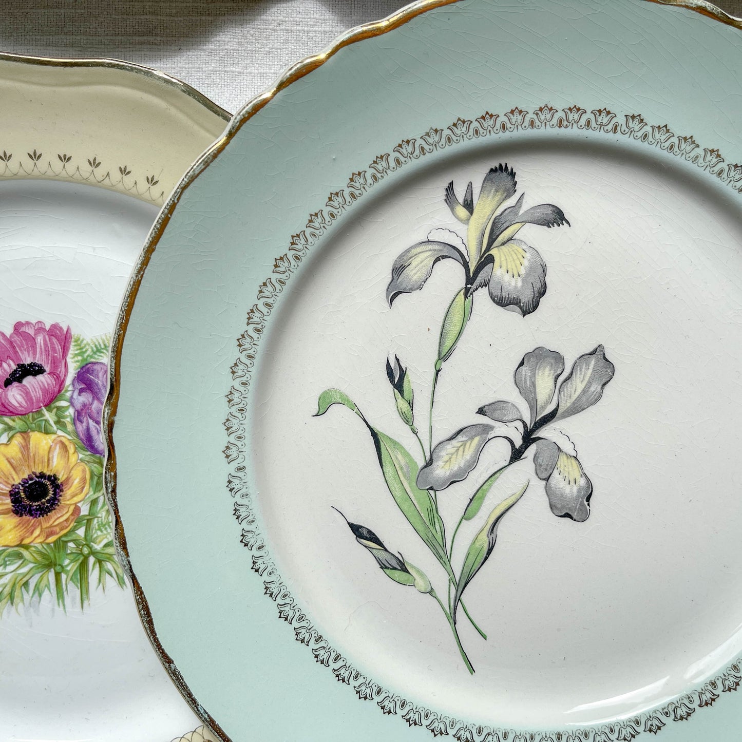6 mismatched vintage French porcelain plates – Yellow, green, floral – Moulin des Loups - L'Amandinoise
