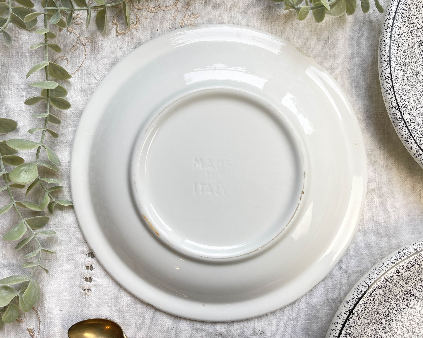 3 Assiettes en faïence Italienne mouchetée noir et blanc
