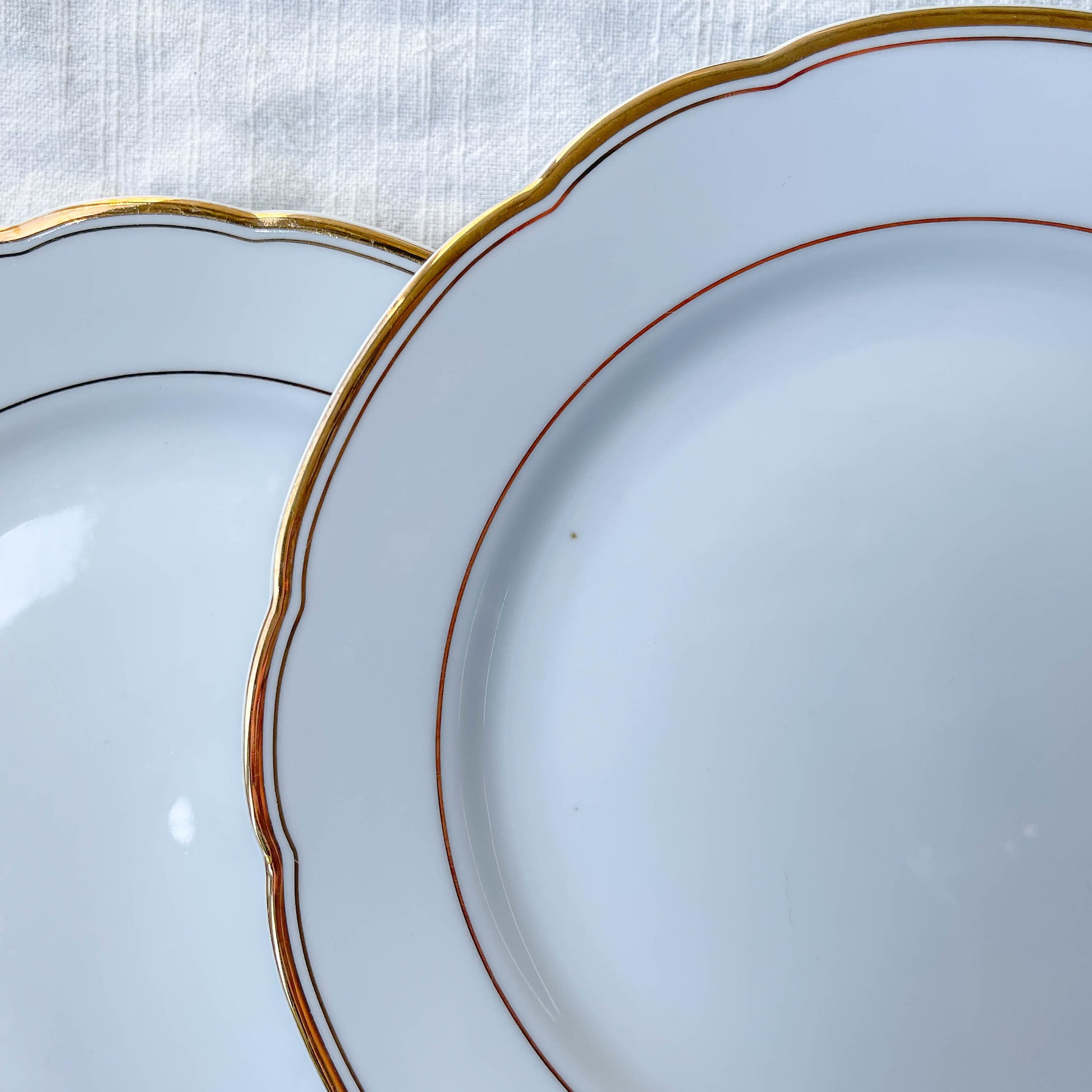6 Assiettes plates vintage en porcelaine blanche et doré Kahla Gbr
