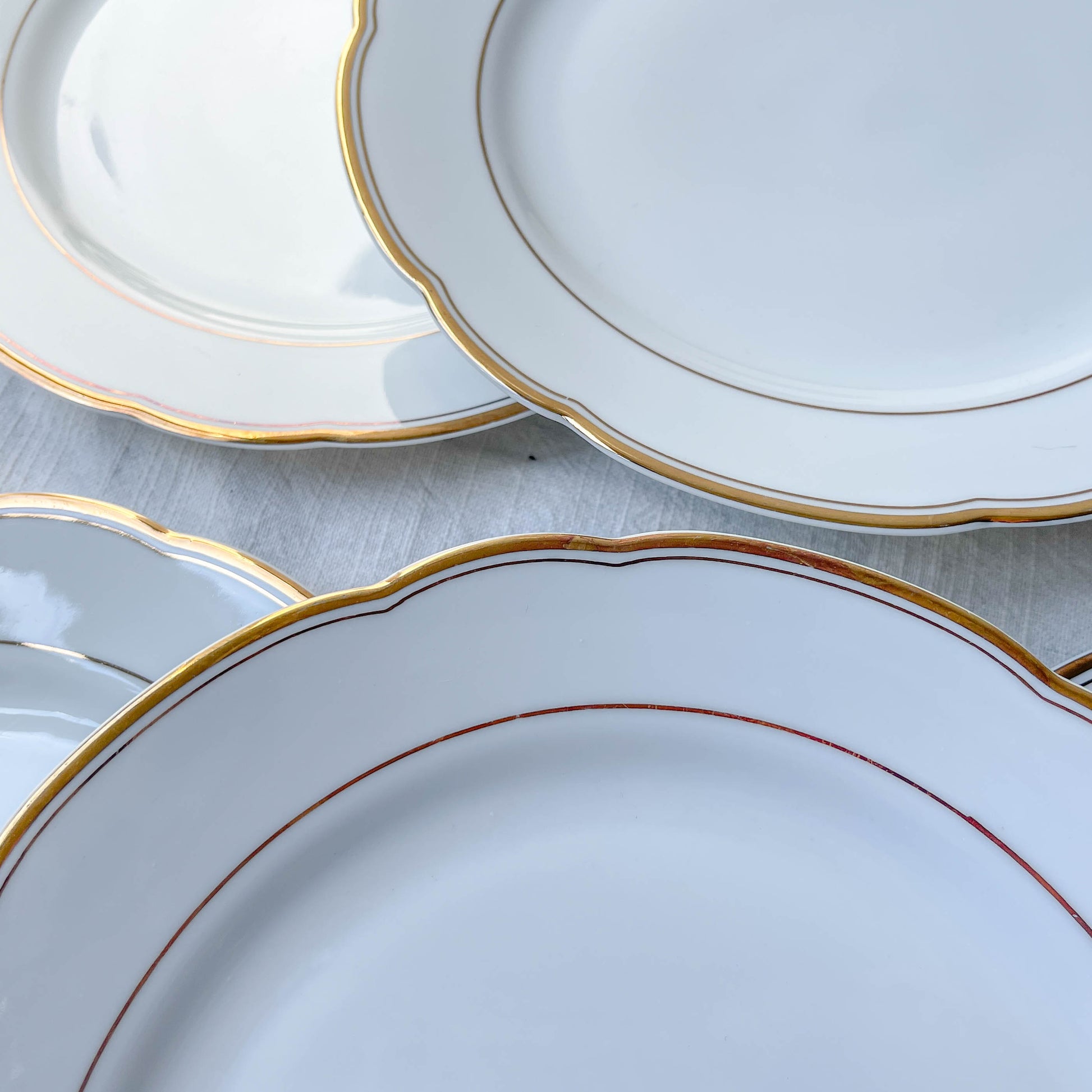 6 Assiettes plates vintage en porcelaine blanche et doré Kahla Gbr