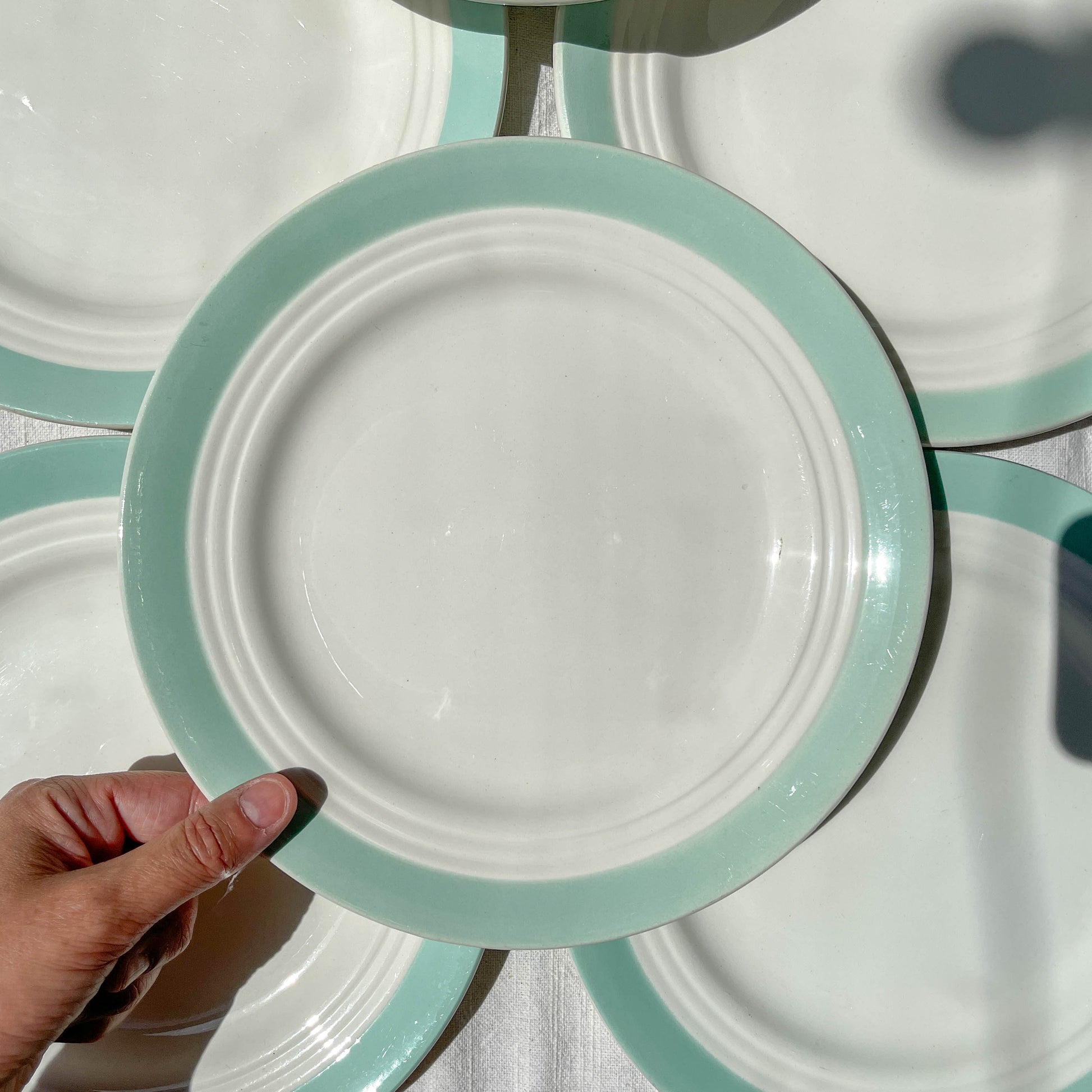 8 assiettes vintage en porcelaine française blanches vertes Céranord