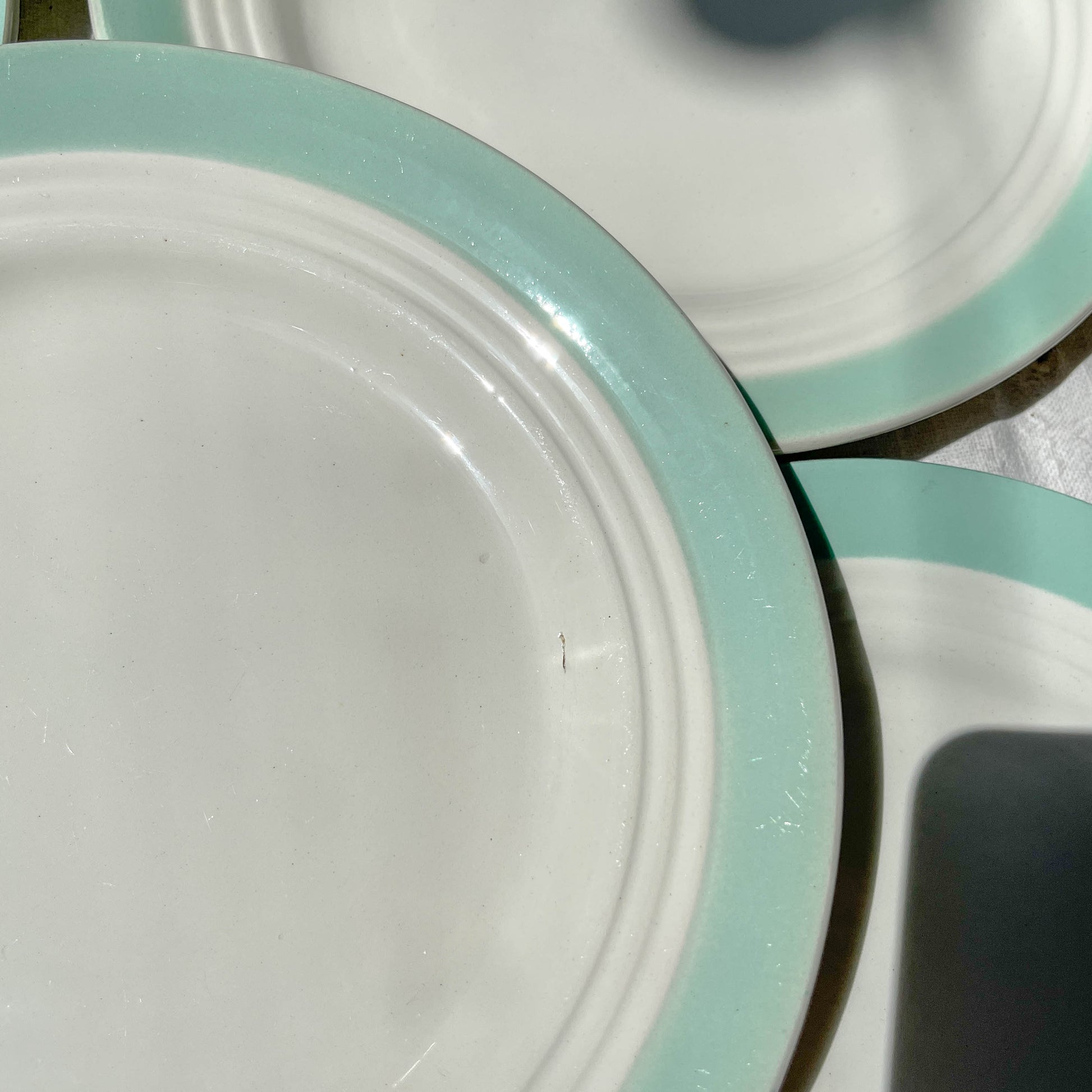 8 assiettes vintage en porcelaine française blanches vertes Céranord