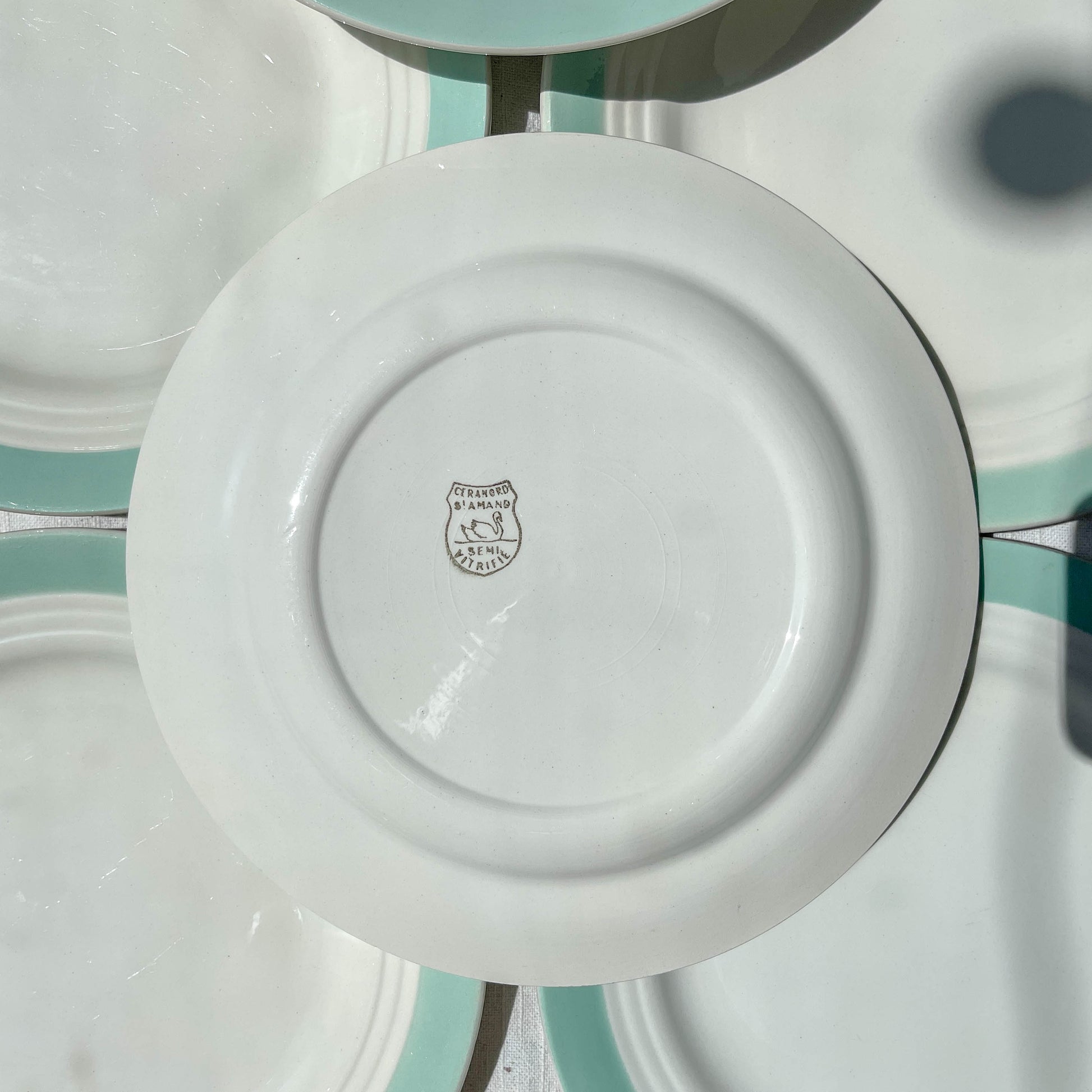 8 assiettes vintage en porcelaine française blanches vertes Céranord