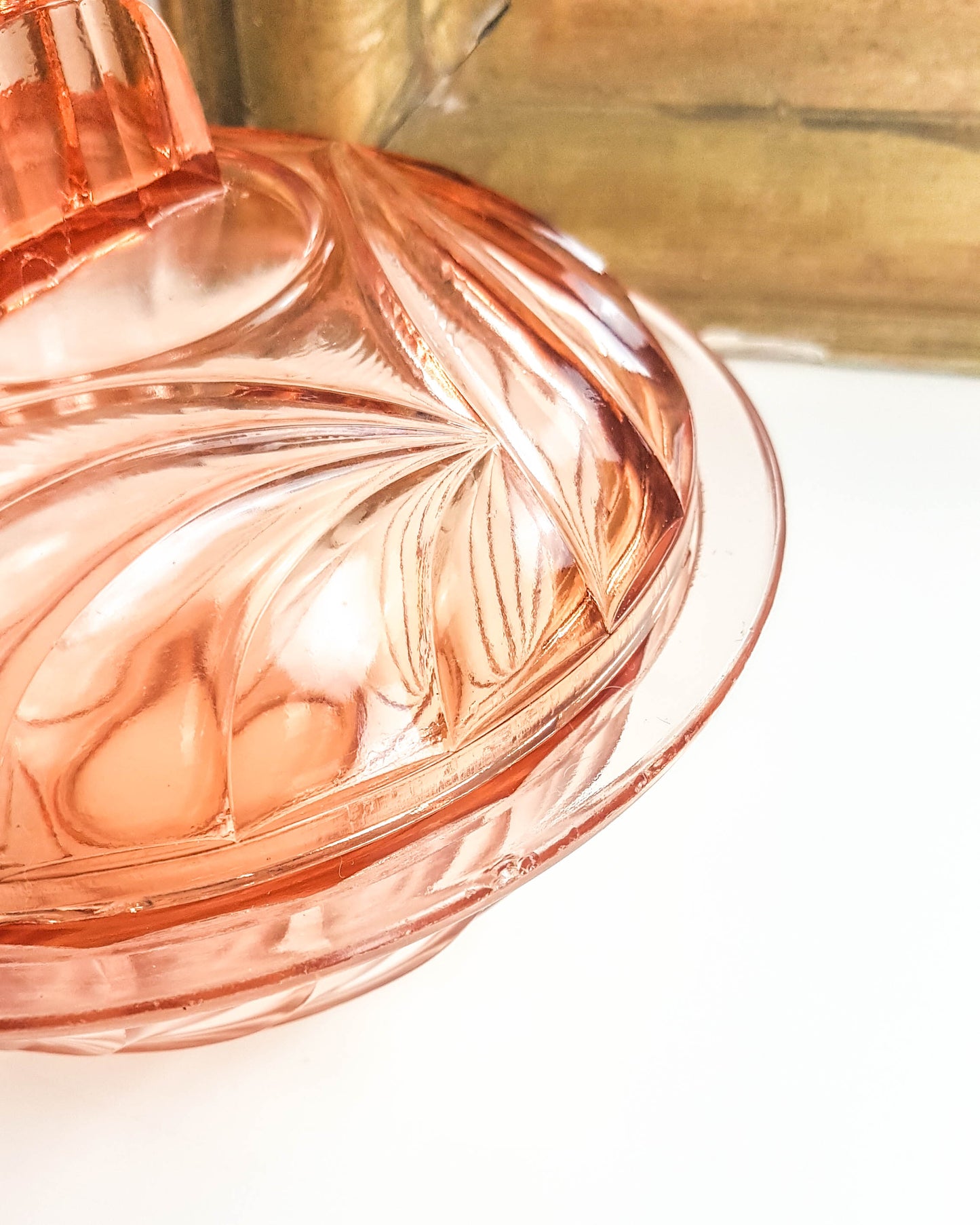 Bonbonnière vintage en verre rose Art déco 1950