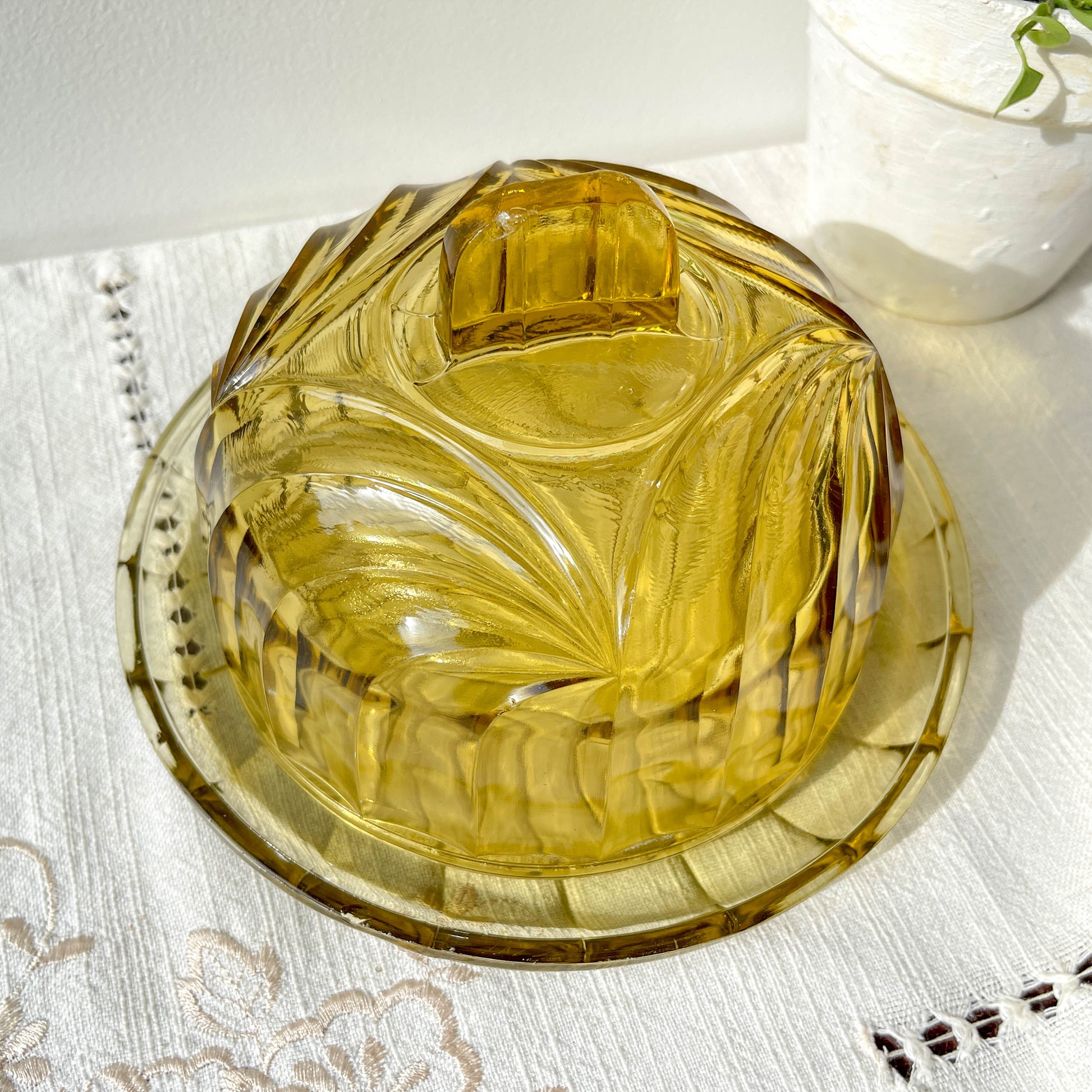 Cloche à fromage en verre ambré vintage – Made in France – Plateau à fromage rétro