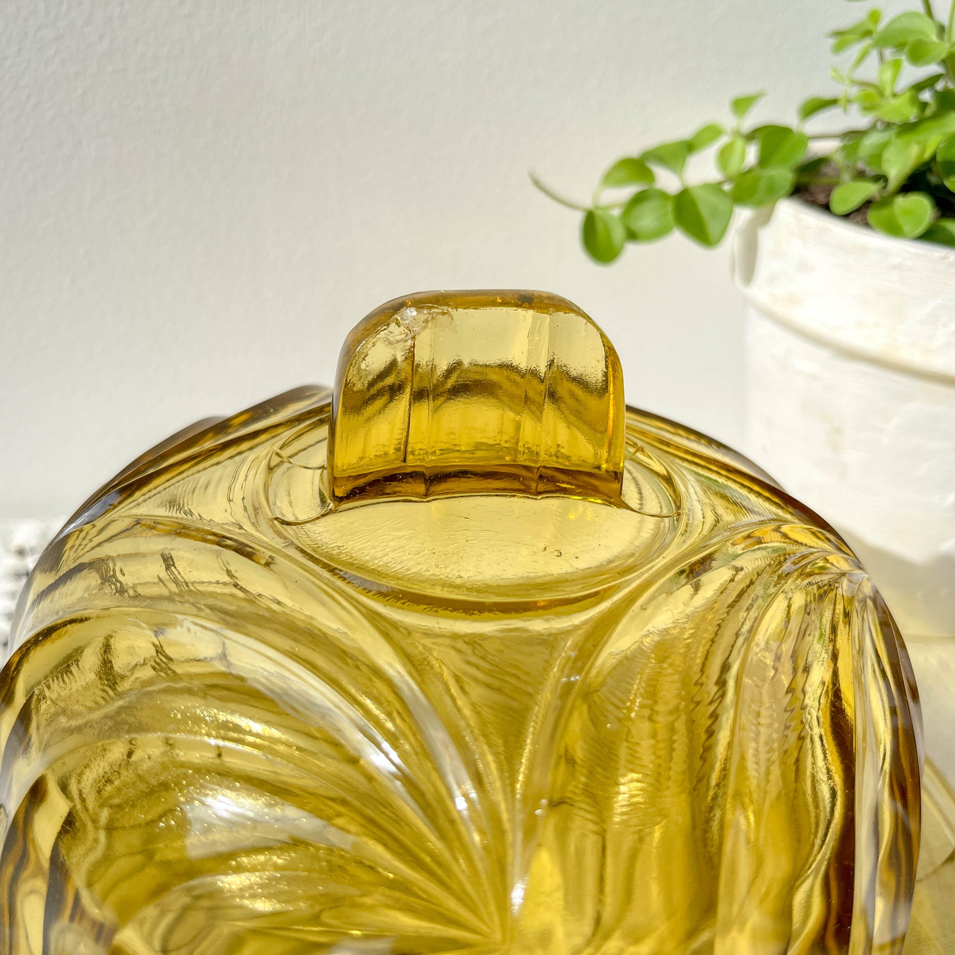 Cloche à fromage en verre ambré vintage – Made in France – Plateau à fromage rétro