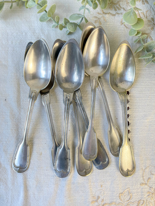 Ensemble de 8 cuillères à soupe vintage en métal argenté