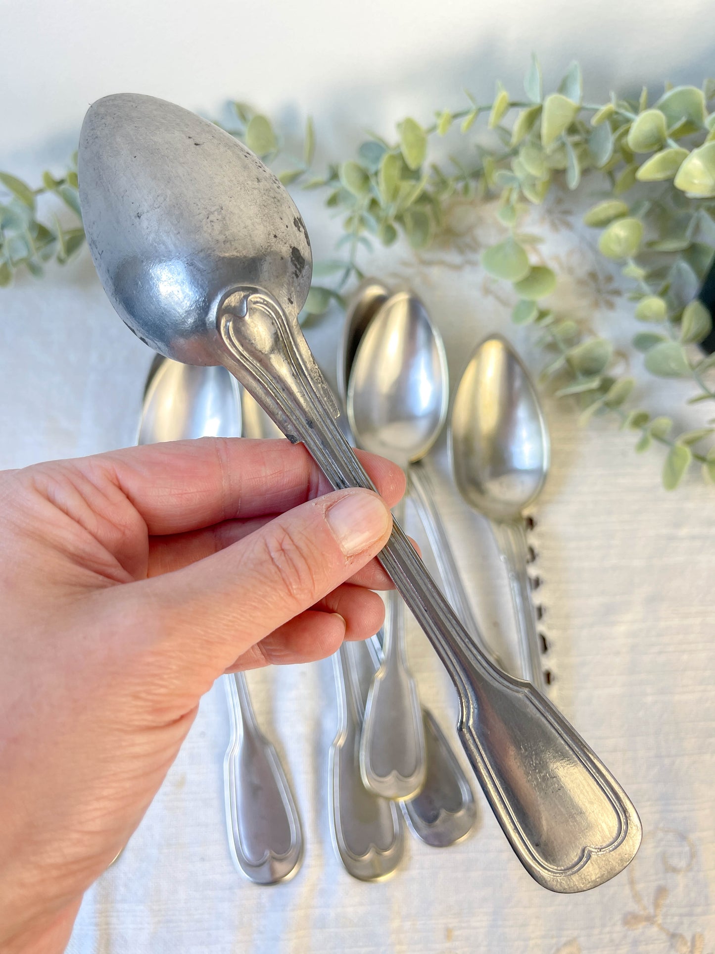 Ensemble de 8 cuillères à soupe vintage en métal argenté