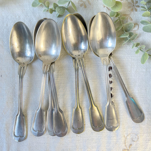 Ensemble de 8 cuillères à soupe vintage en métal argenté