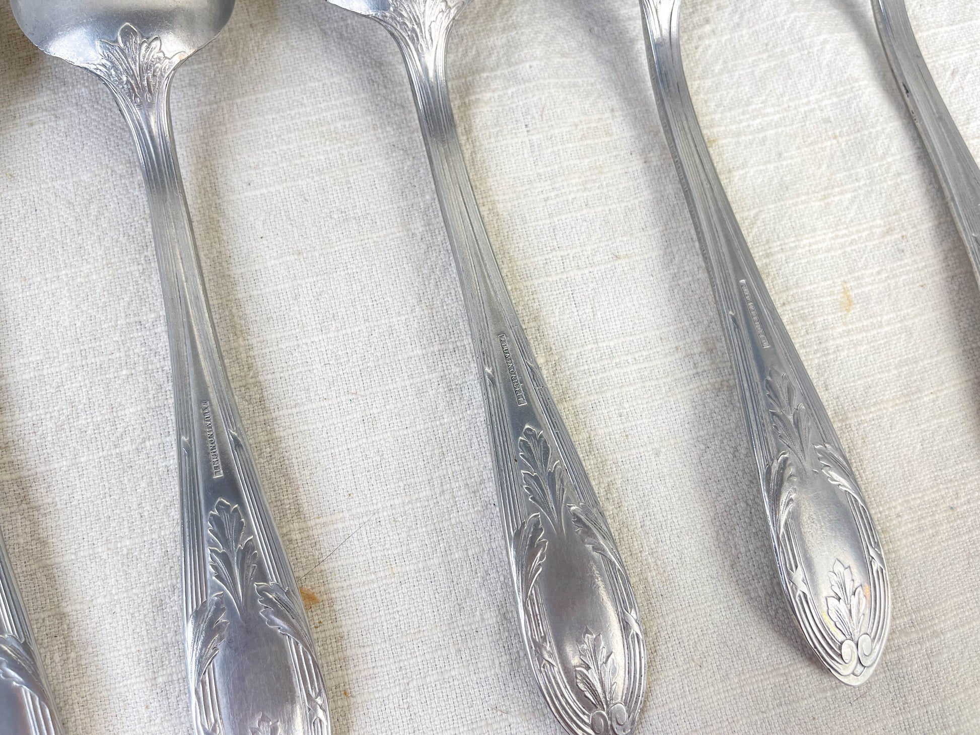 Ensemble de 7 cuillères à soupe vintage argenté Aluminonickel