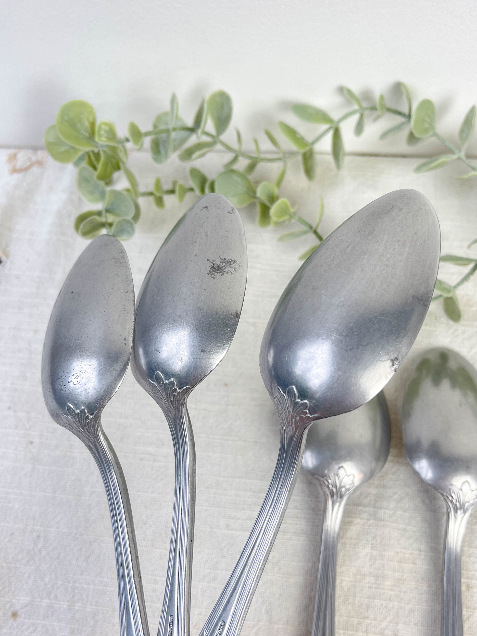 Ensemble de 7 cuillères à soupe vintage argenté Aluminonickel