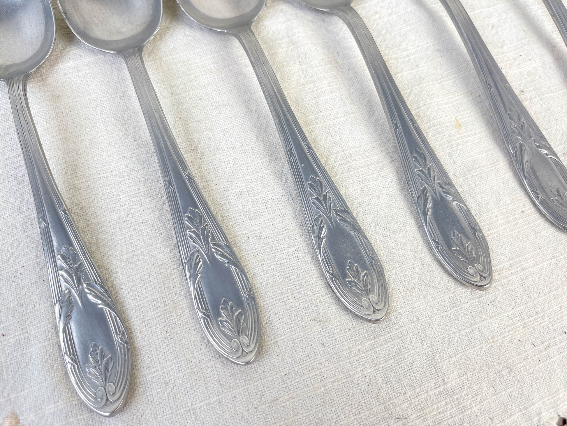 Ensemble de 7 cuillères à soupe vintage argenté Aluminonickel