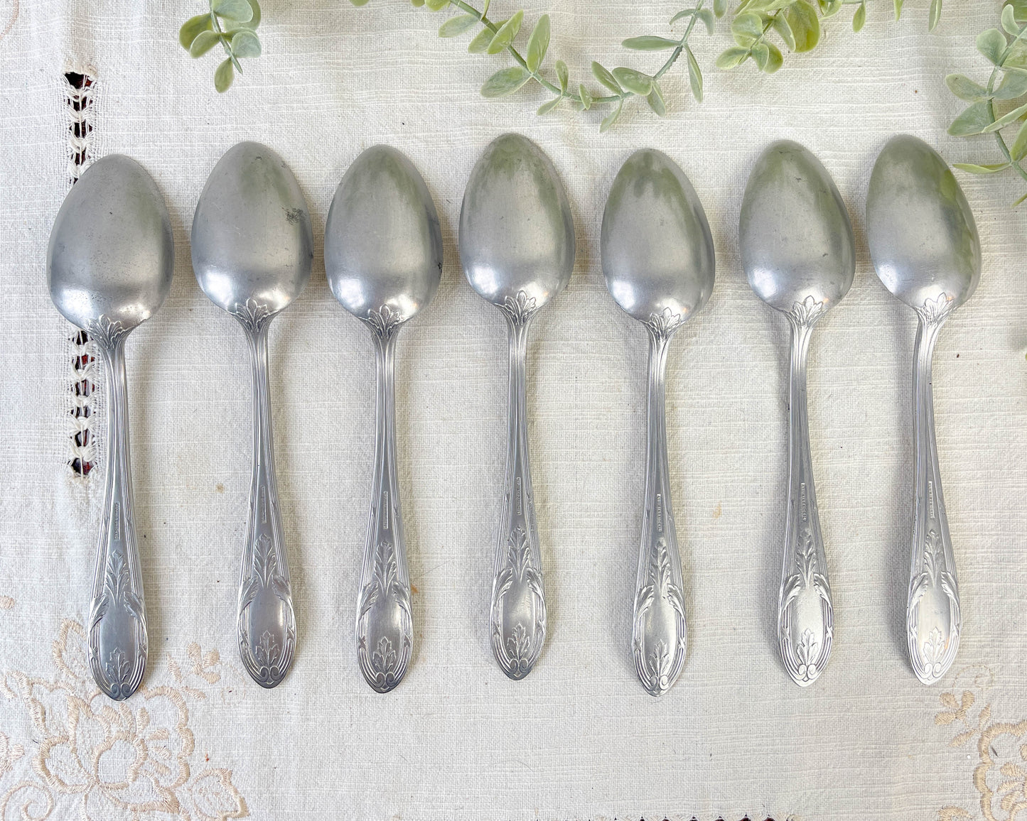 Ensemble de 7 cuillères à soupe vintage argenté Aluminonickel