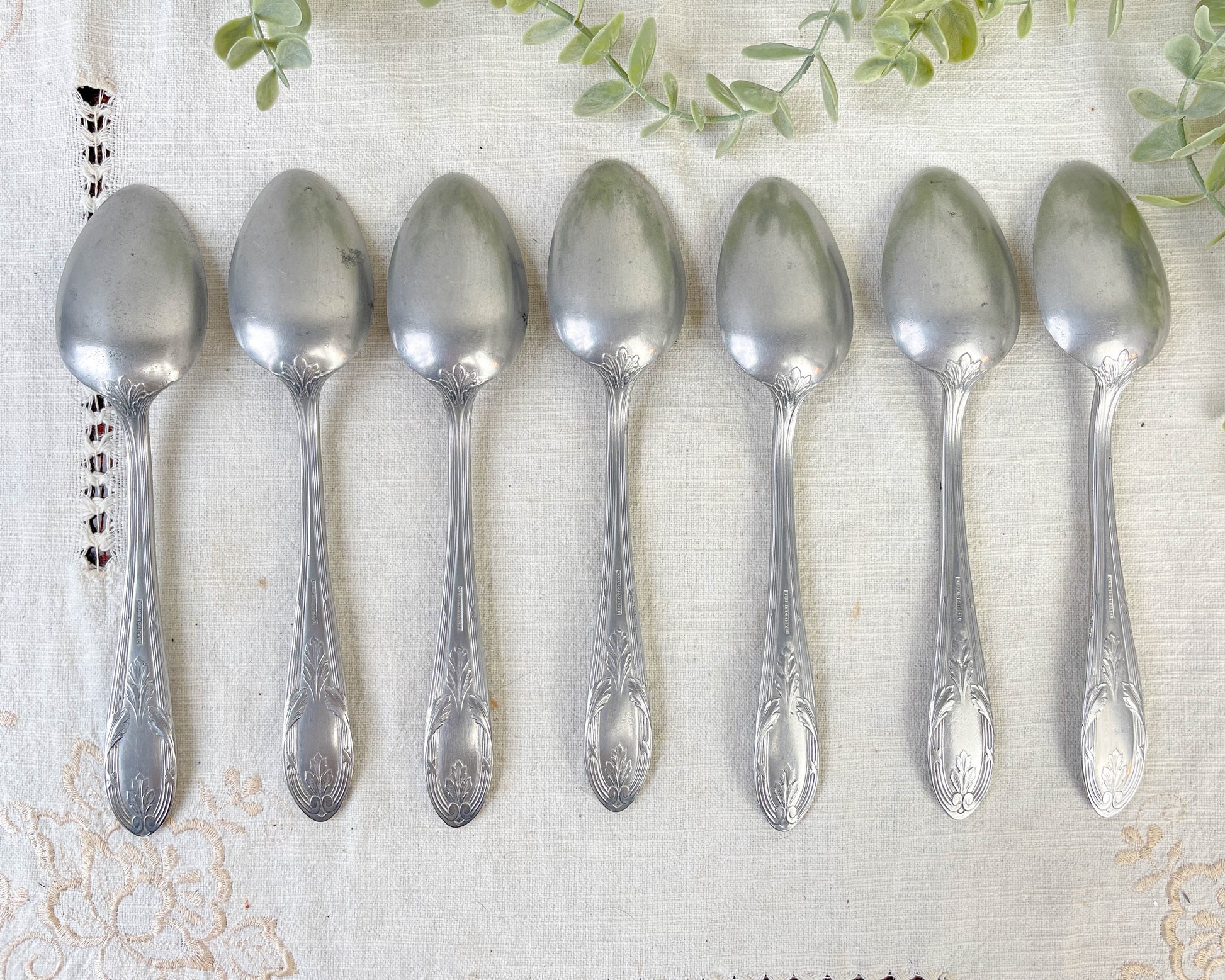 Ensemble de 7 cuillères à soupe vintage argenté Aluminonickel