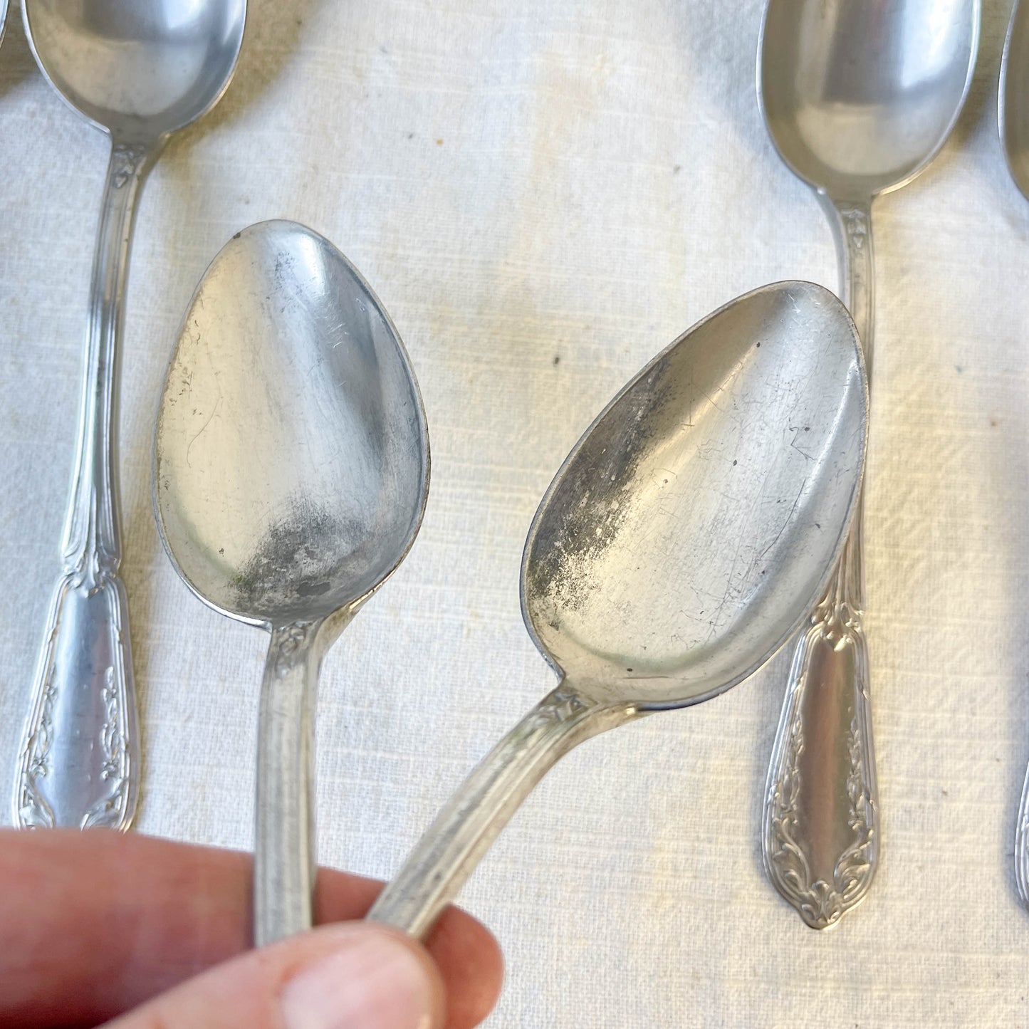Ensemble de 8 cuillères à soupe vintage