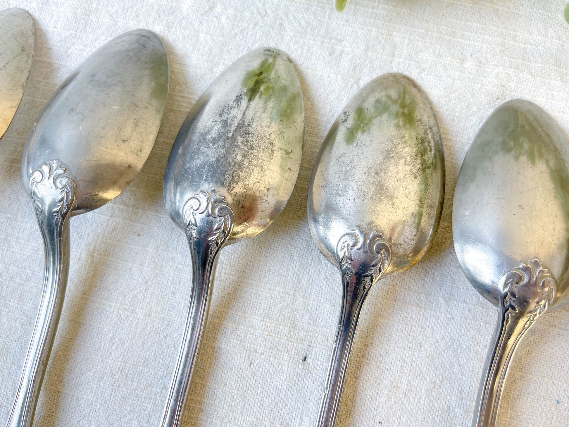 Ensemble de 8 cuillères à soupe vintage