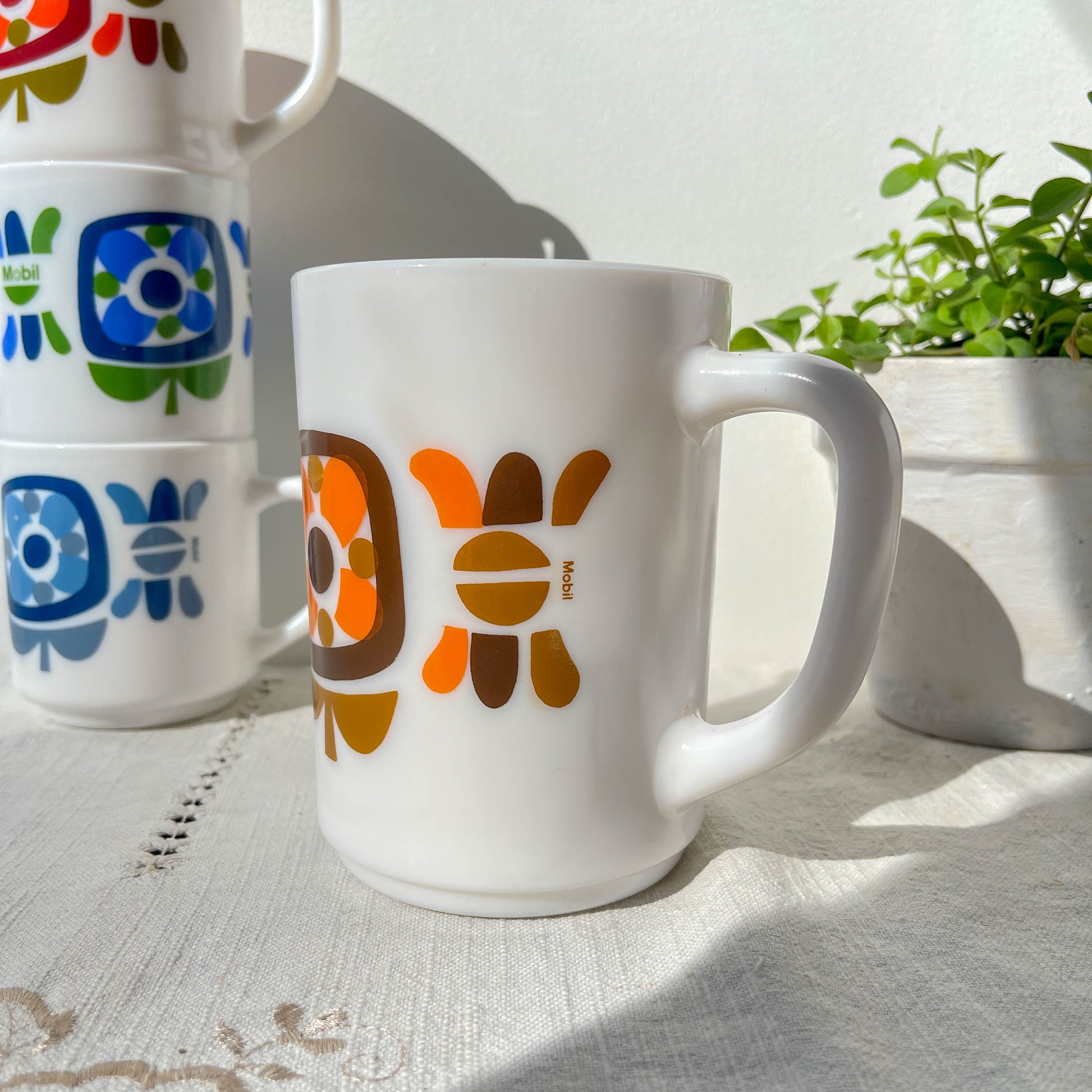 Service à café vintage MOBIL Arcopal – Tasses et pichet Made in France