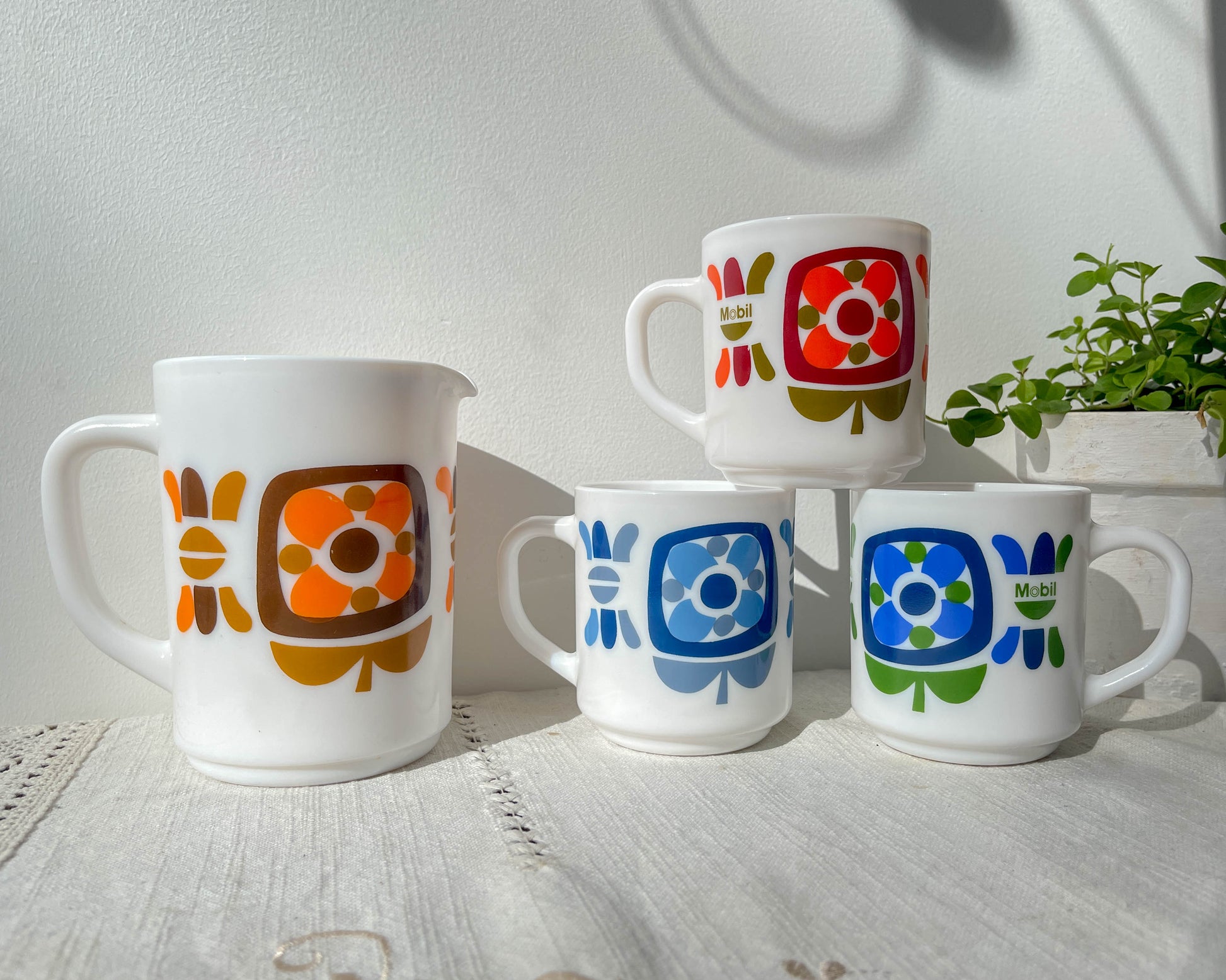 Service à café vintage MOBIL Arcopal – Tasses et pichet Made in France