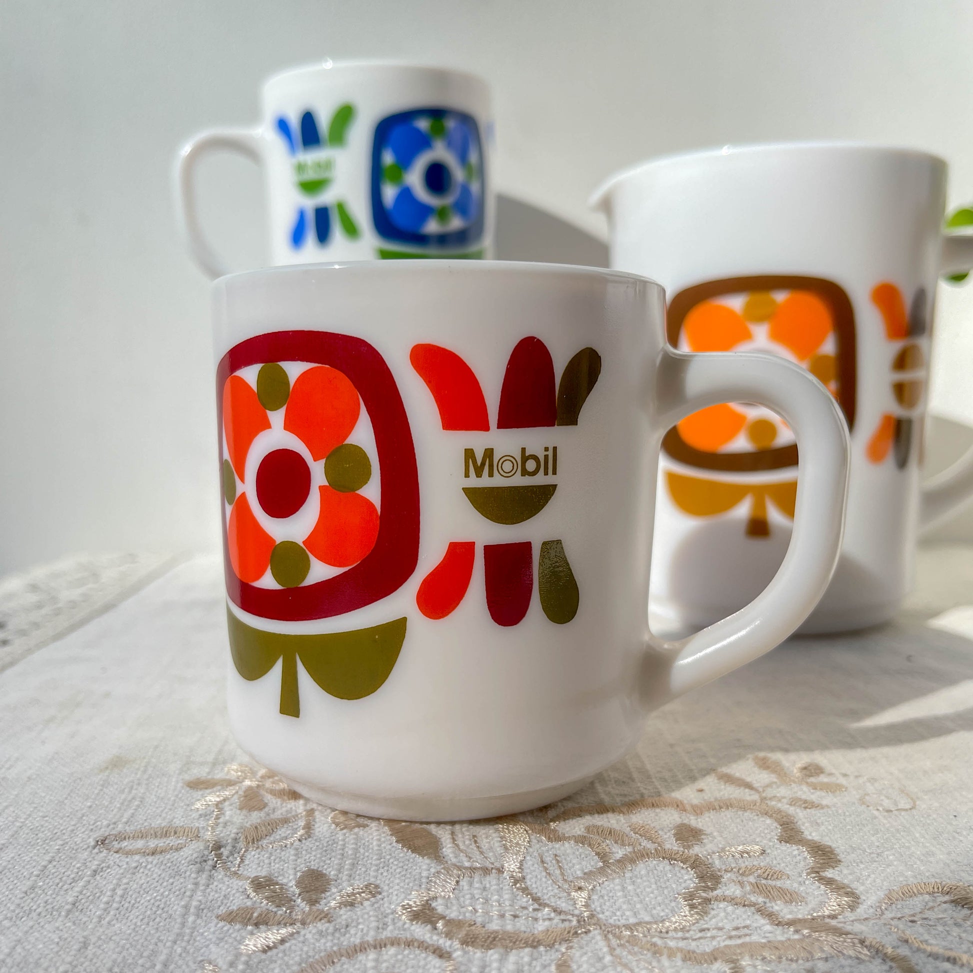 Service à café vintage MOBIL Arcopal – Tasses et pichet Made in France
