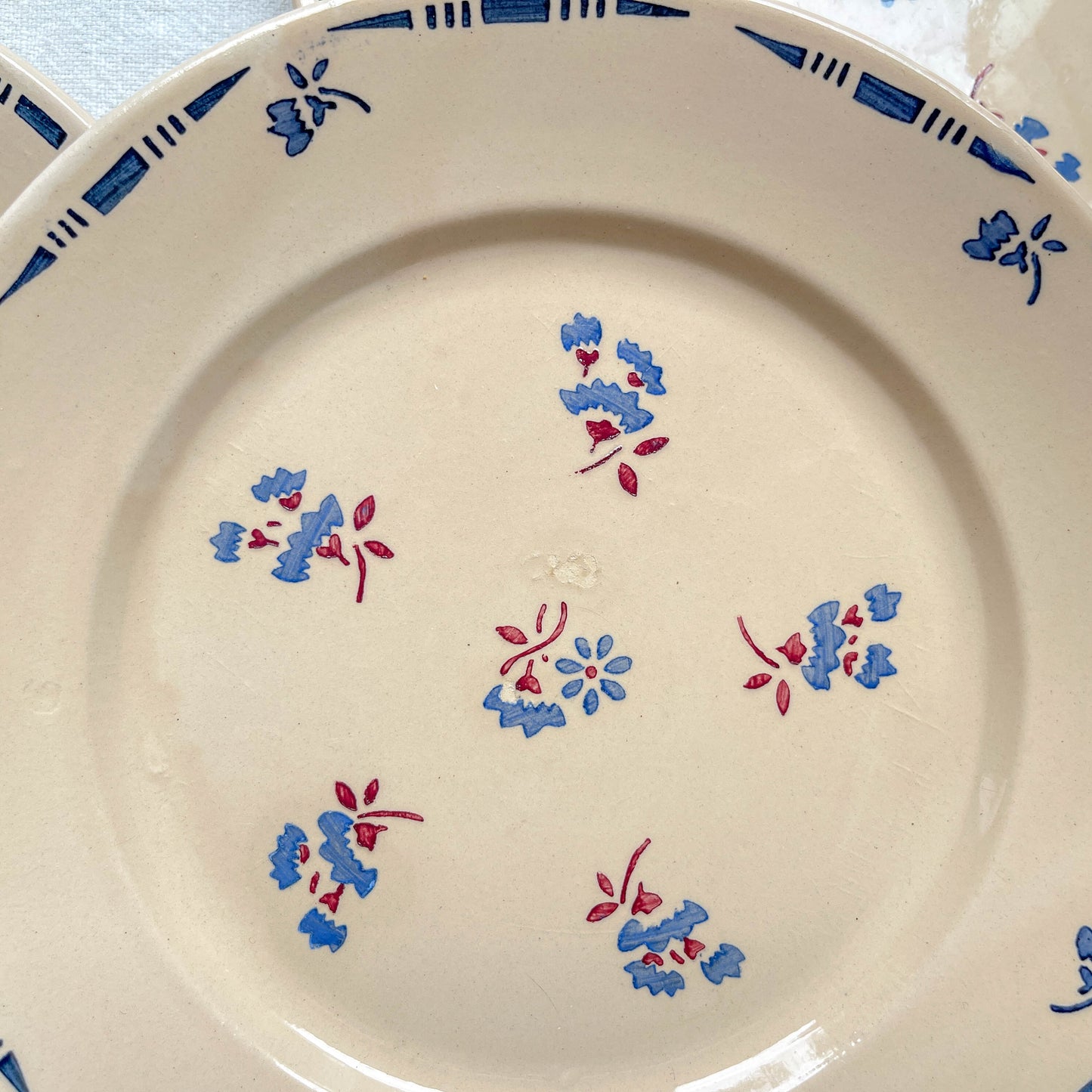Lot de 4 petites assiettes en porcelaine vintage K&G Lunéville "Flore" des années 1950, décor fleuri bleu