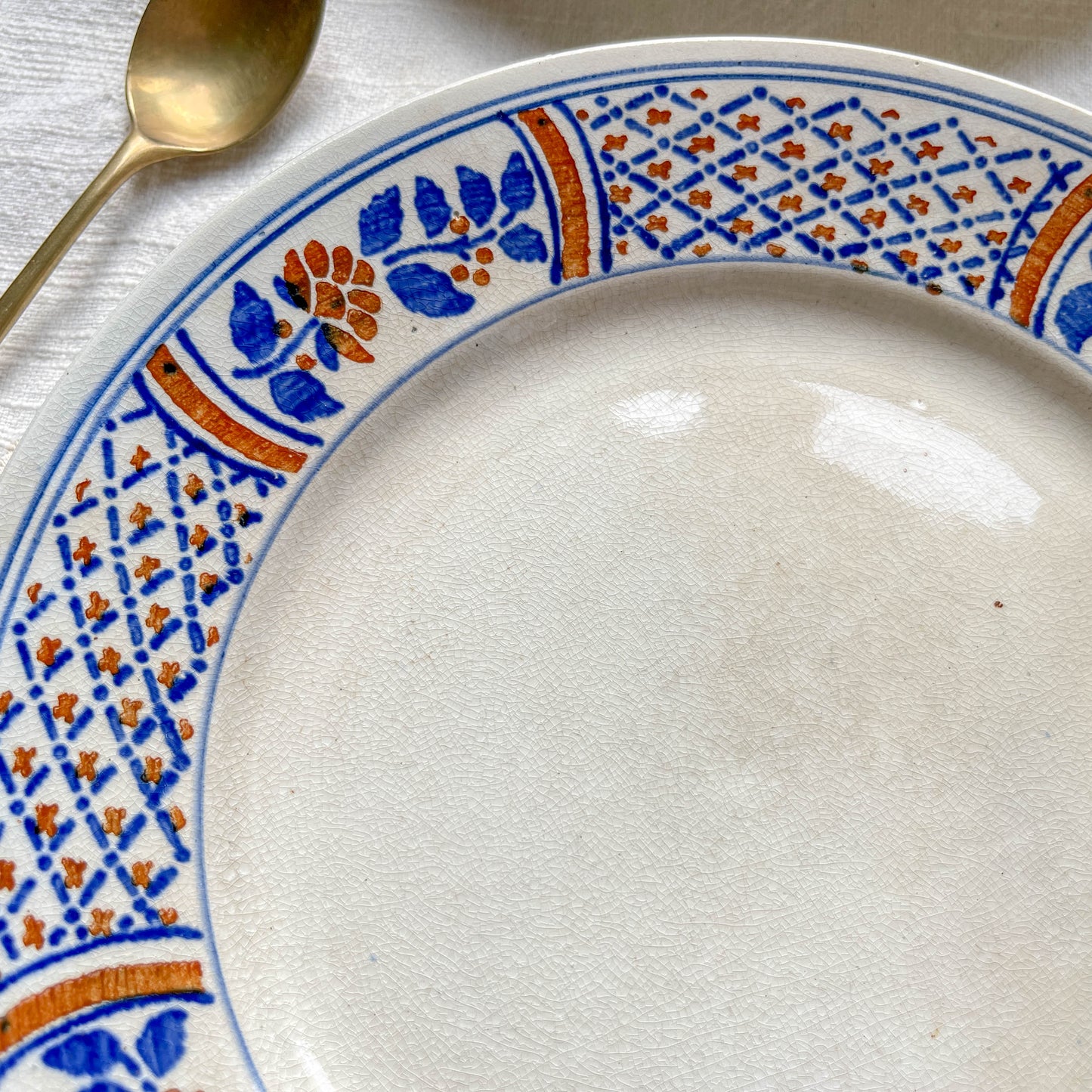 6 Petites assiettes vintage dépareillées bleues orange - L’Amandinoise - Luneville - Emile Bourgeois