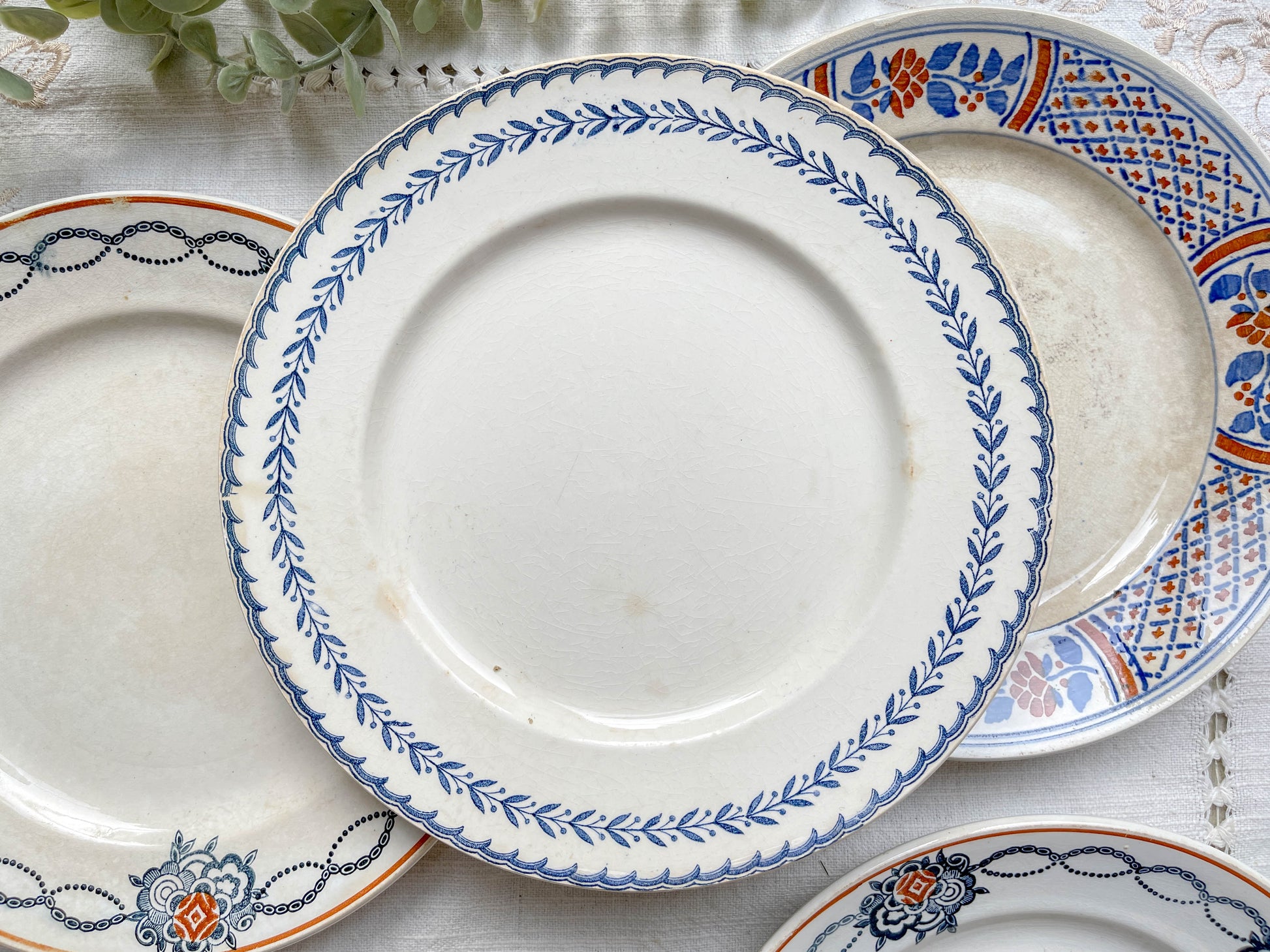 6 Petites assiettes vintage dépareillées bleues orange - L’Amandinoise - Luneville - Emile Bourgeois