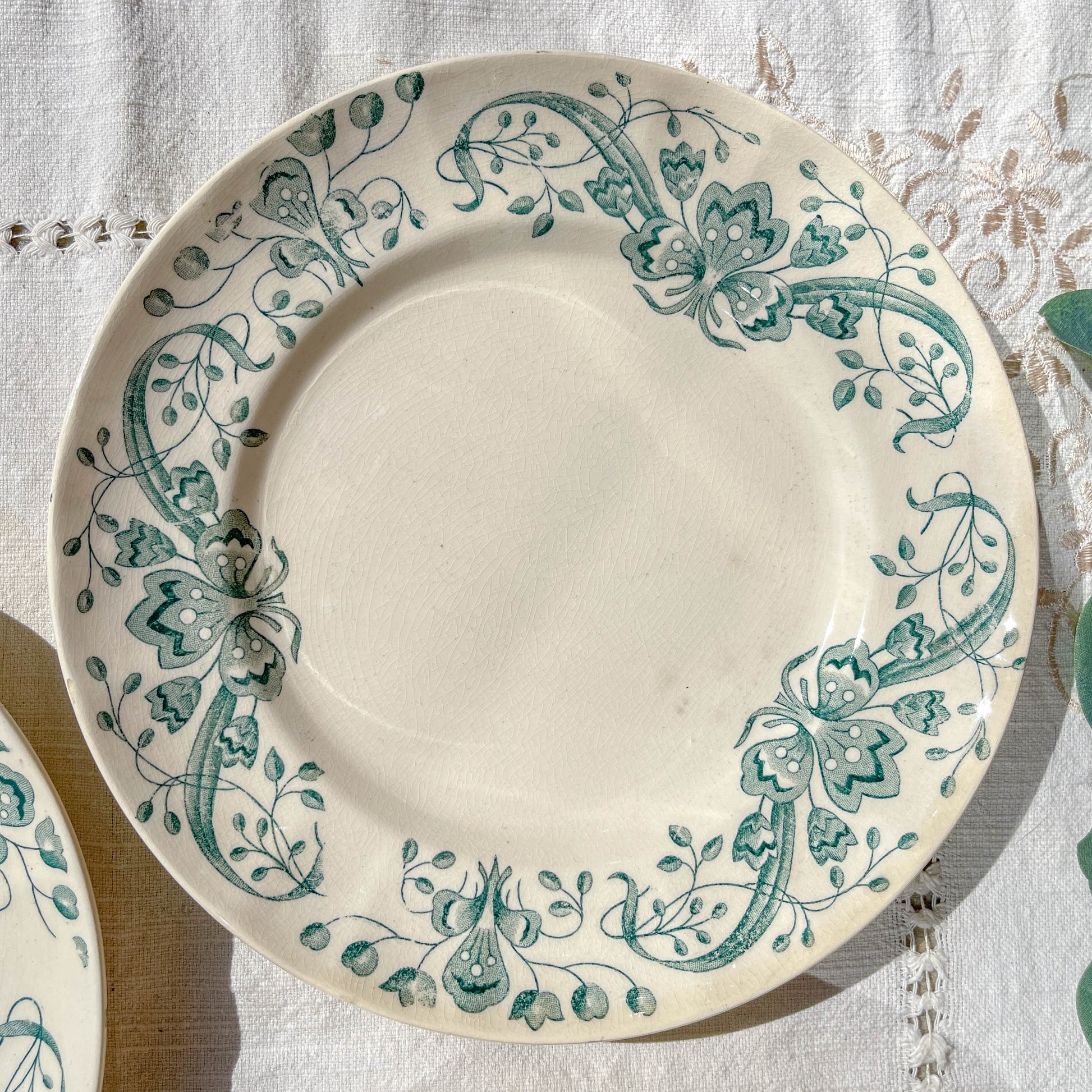 Lot de 6 Petites Assiettes Anciennes Terre de Fer "Figuig" – Longchamp XIXe