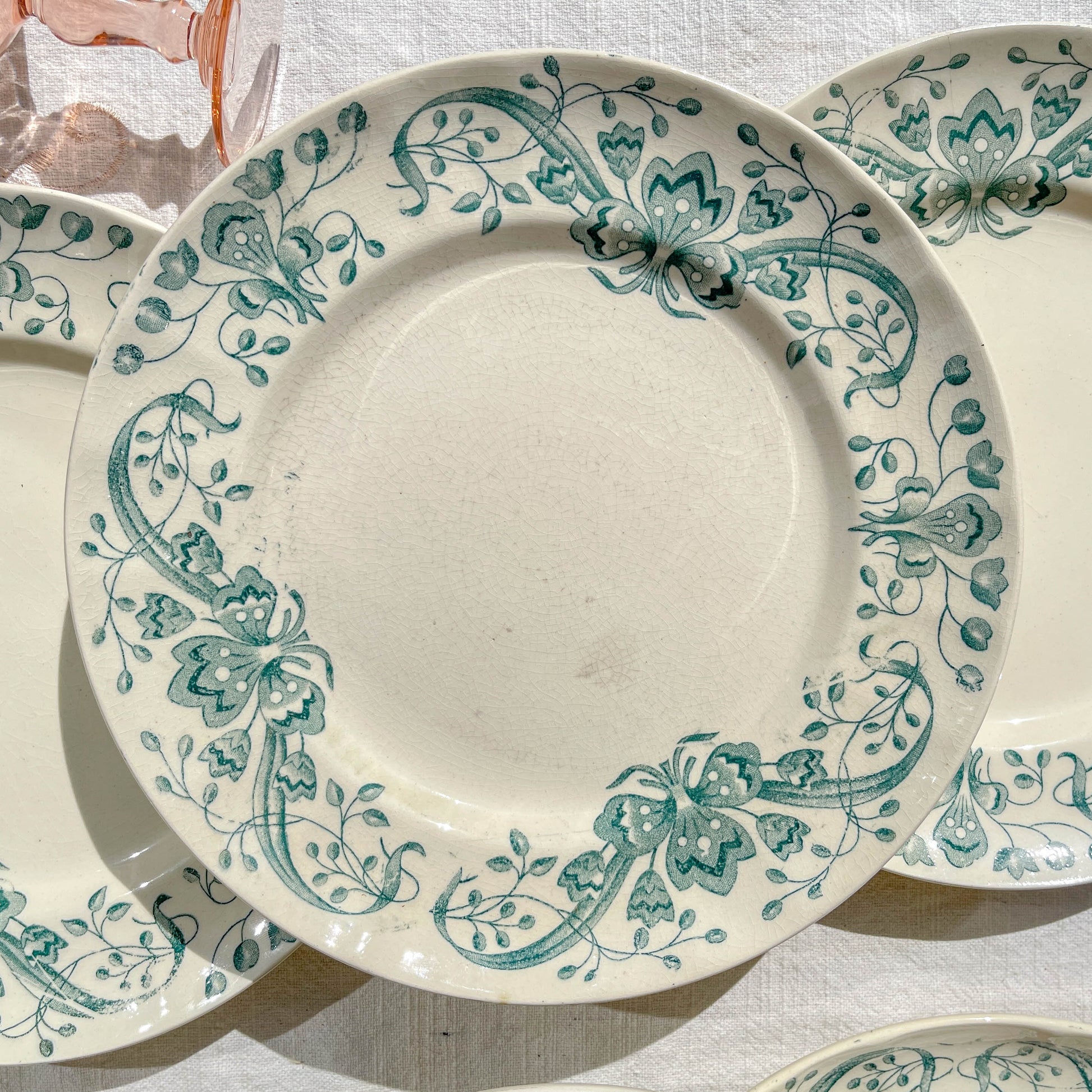 Lot de 6 Petites Assiettes Anciennes Terre de Fer "Figuig" – Longchamp XIXe