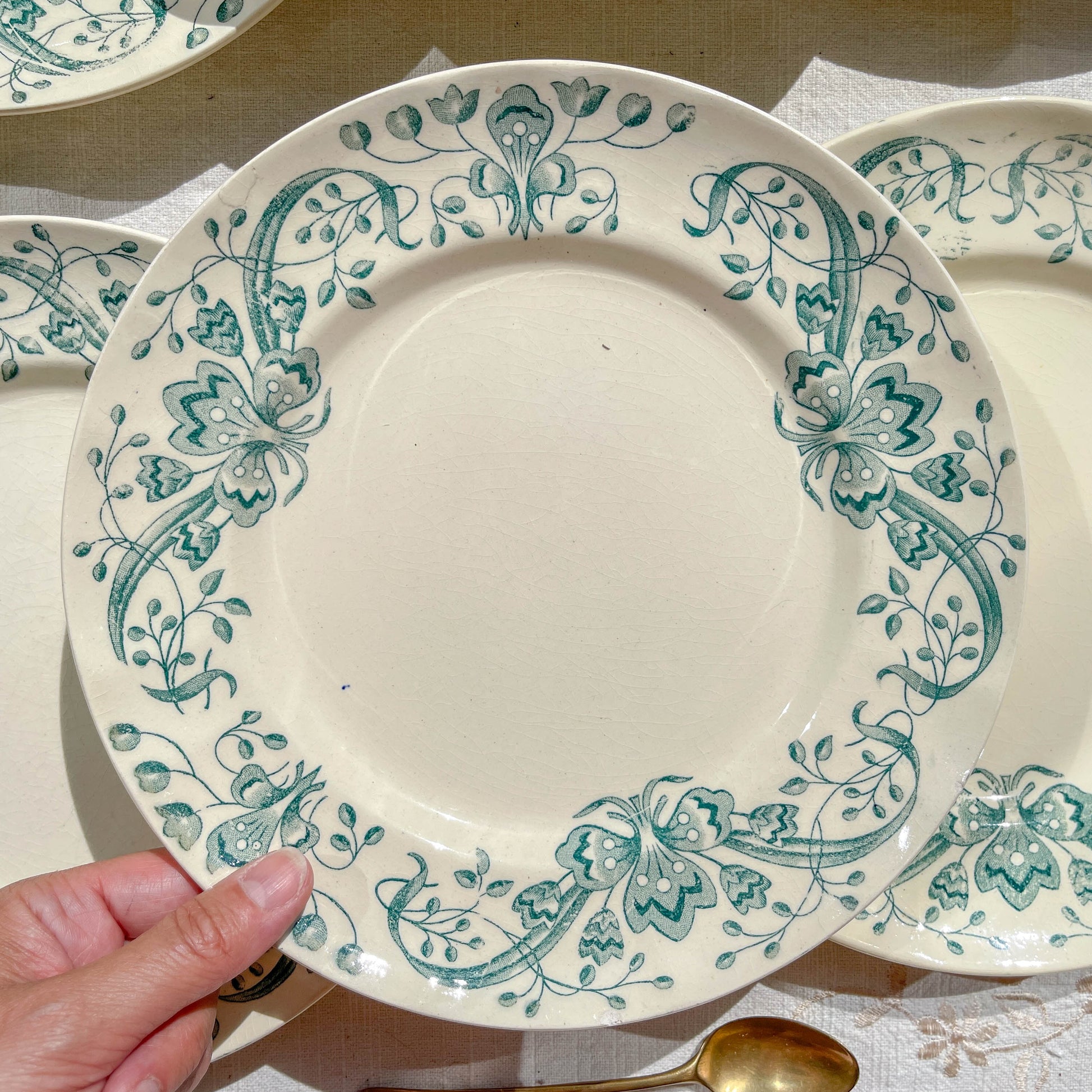 Lot de 6 Petites Assiettes Anciennes Terre de Fer "Figuig" – Longchamp XIXe