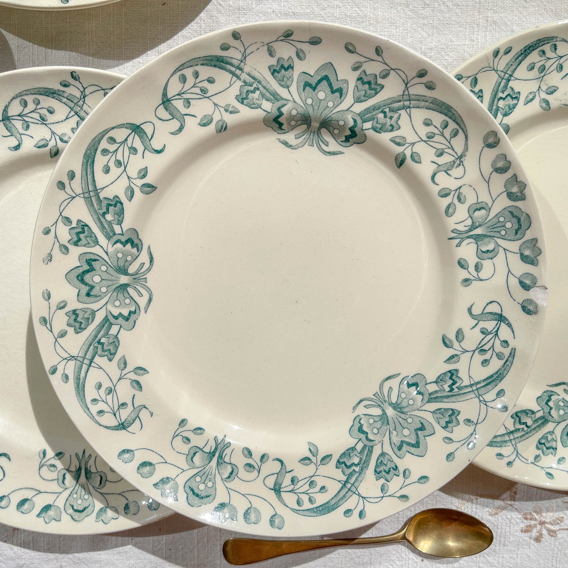 Lot de 6 Petites Assiettes Anciennes Terre de Fer "Figuig" – Longchamp XIXe