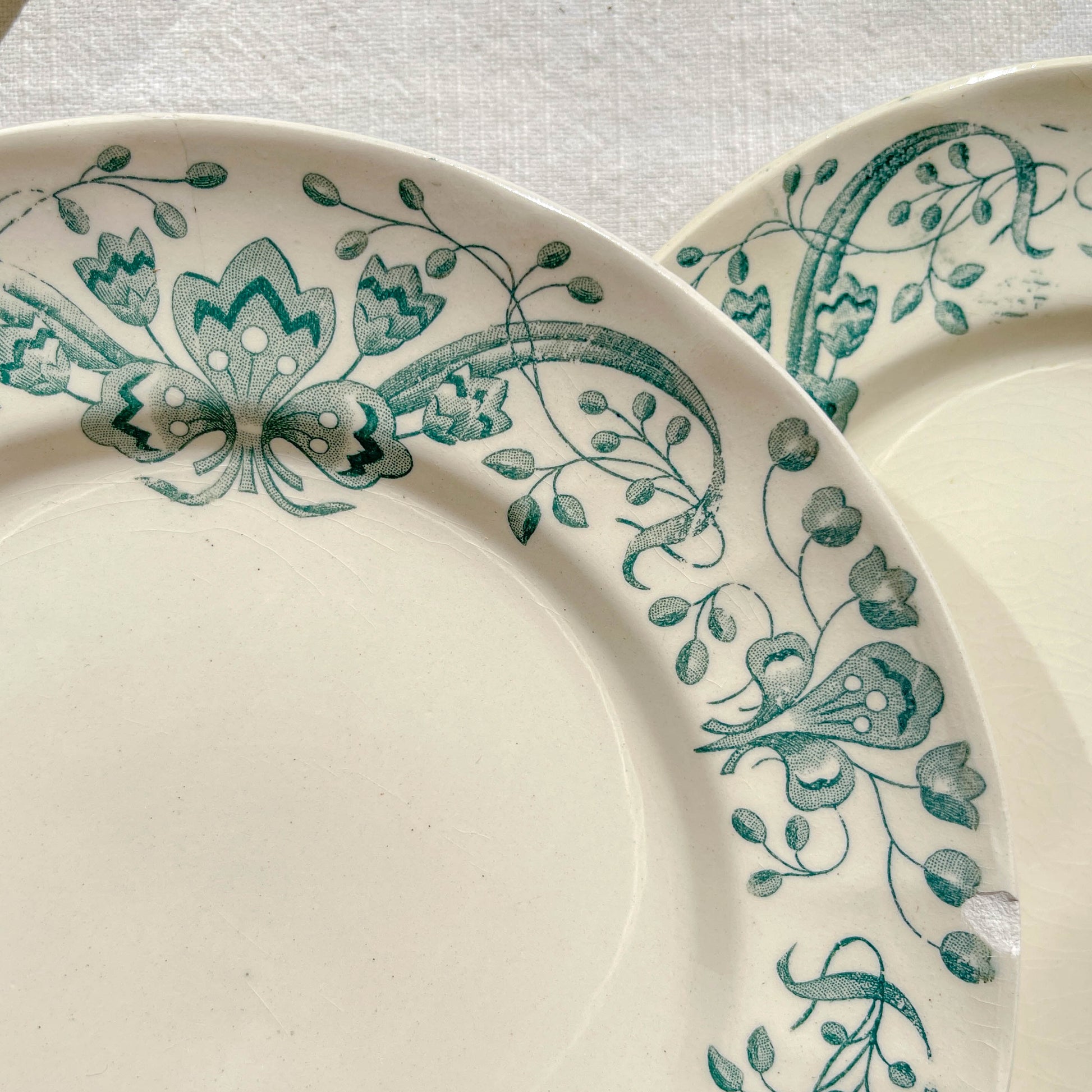 Lot de 6 Petites Assiettes Anciennes Terre de Fer "Figuig" – Longchamp XIXe