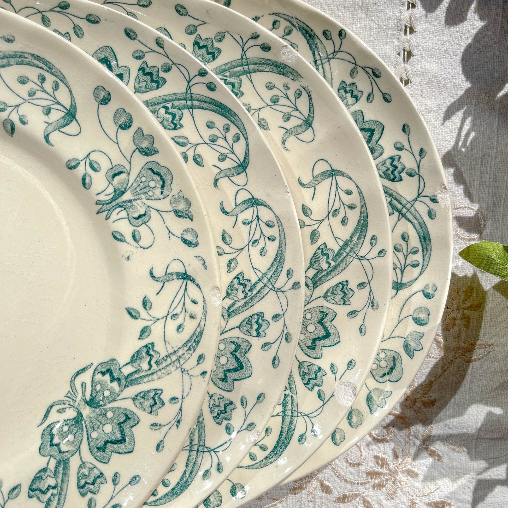 Lot de 6 Petites Assiettes Anciennes Terre de Fer "Figuig" – Longchamp XIXe