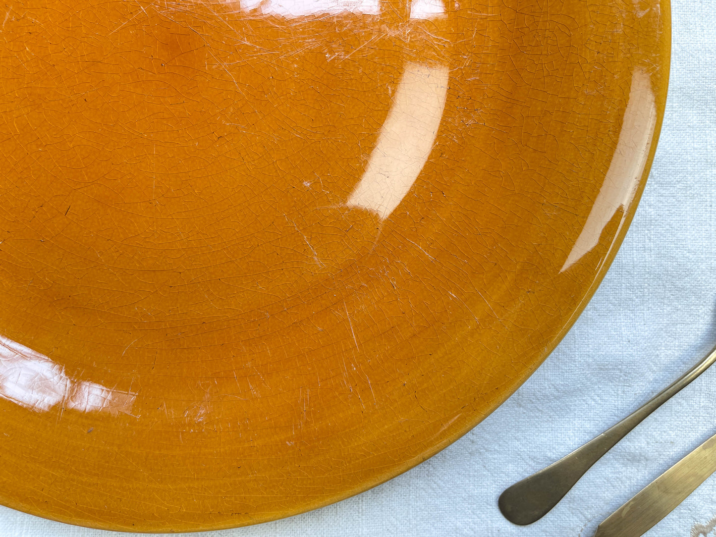 Plat Vintage en faïence couleur ambre Longchamp, France 1970