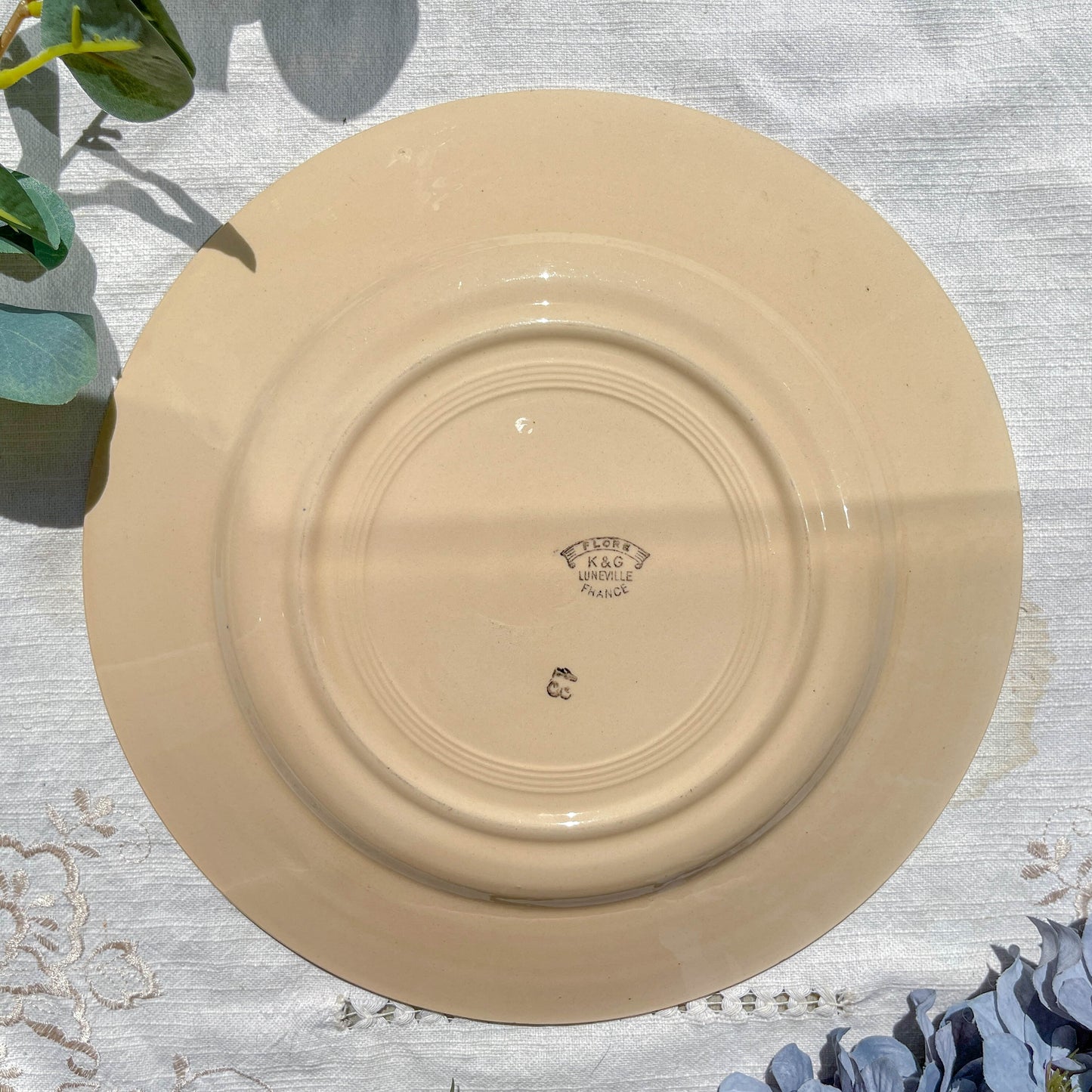 Plat porcelaine vintage K&g Luneville "Flore" 1950s petites fleures bleues