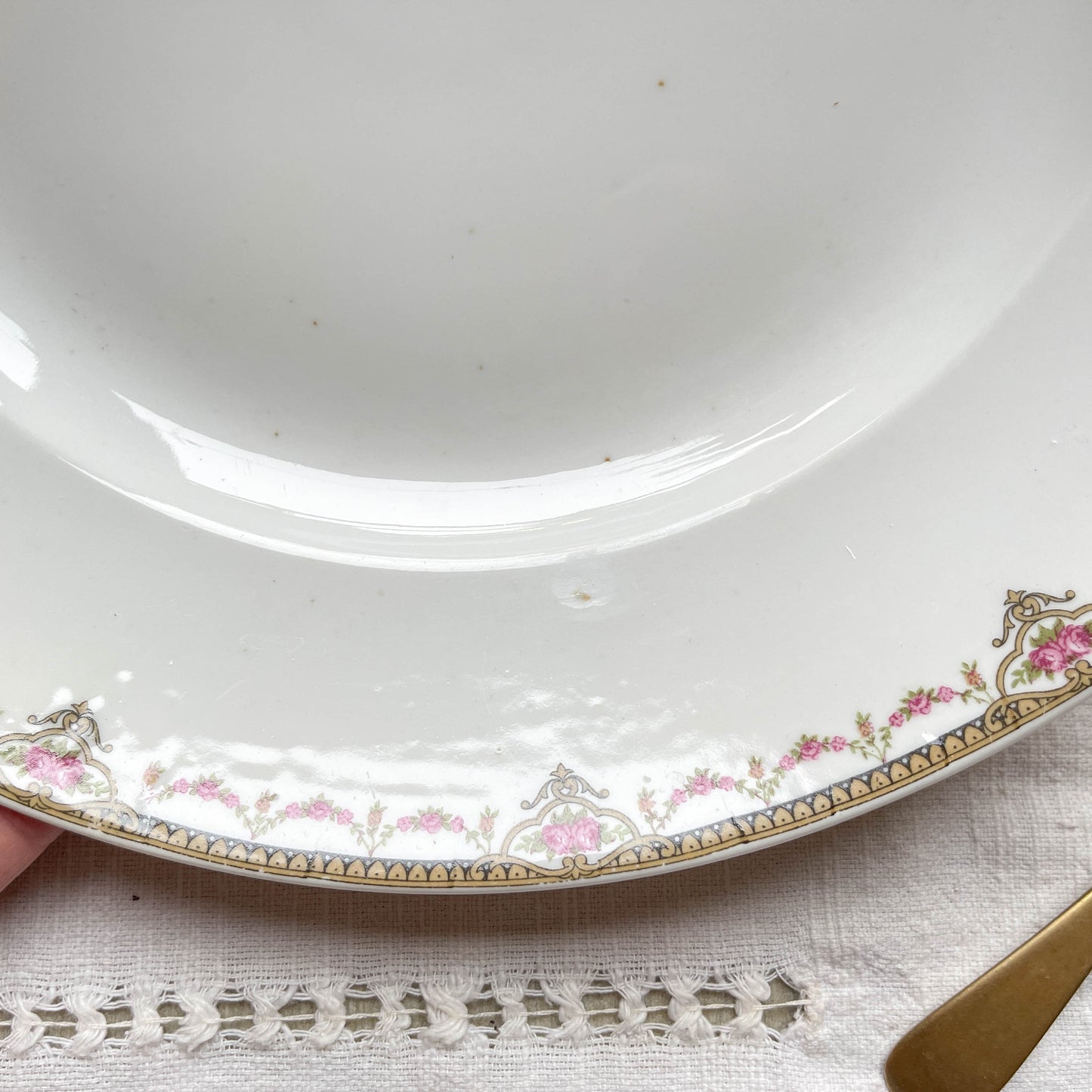 Plat vintage en porcelain LIMOGES F LEGRAND & cie made in France