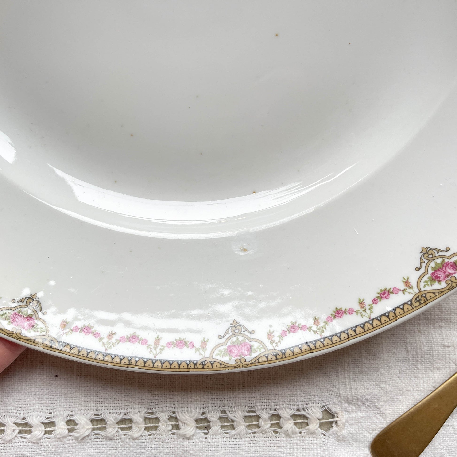 Plat vintage en porcelain LIMOGES F LEGRAND & cie made in France